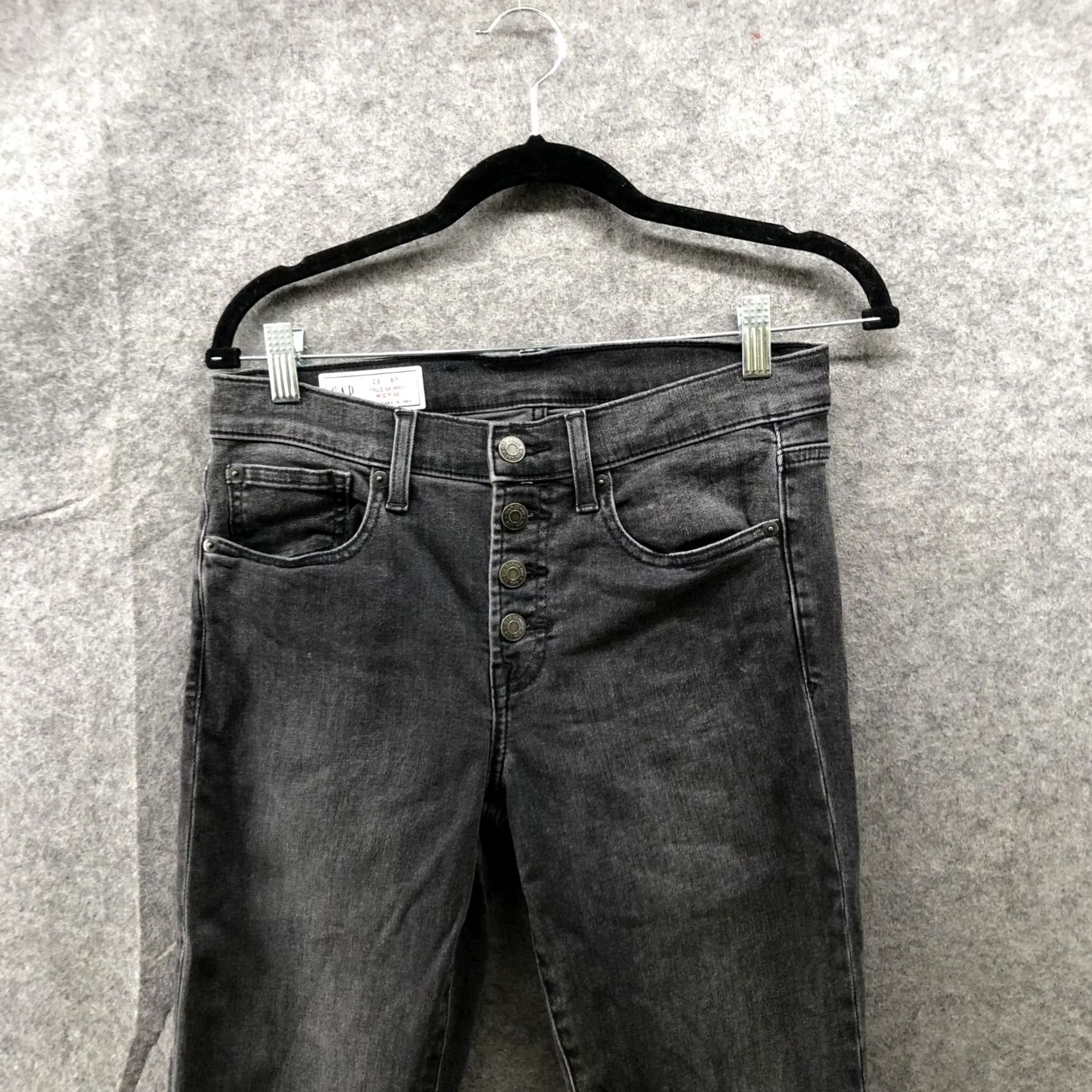 Gap Gap True Skinny Mid Rise Jeans Womens 6 Washed Black Button Fly Stretch Raw Hem Jeans Size 28" / US 6 / IT 42 - 3 Thumbnail