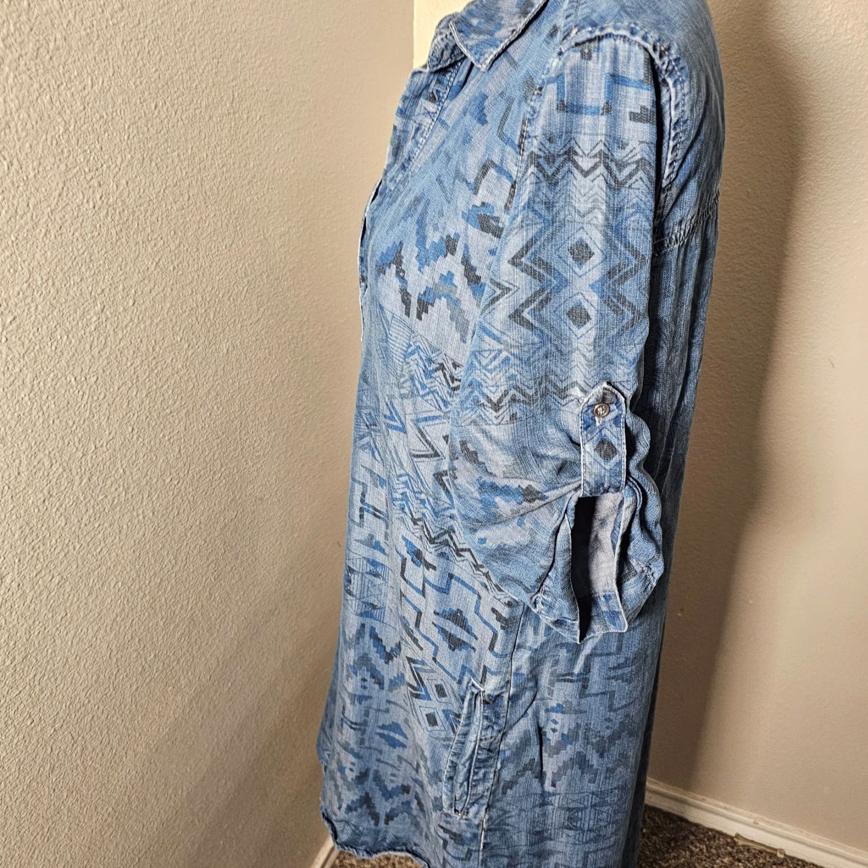 Vintage PHILOSOPHY SHIRT DRESS Women L Blue Chambray Aztec Print Geometric Knee Length Short Sleeve Roll Tab Size L / US 10 / IT 46 - 3 Thumbnail