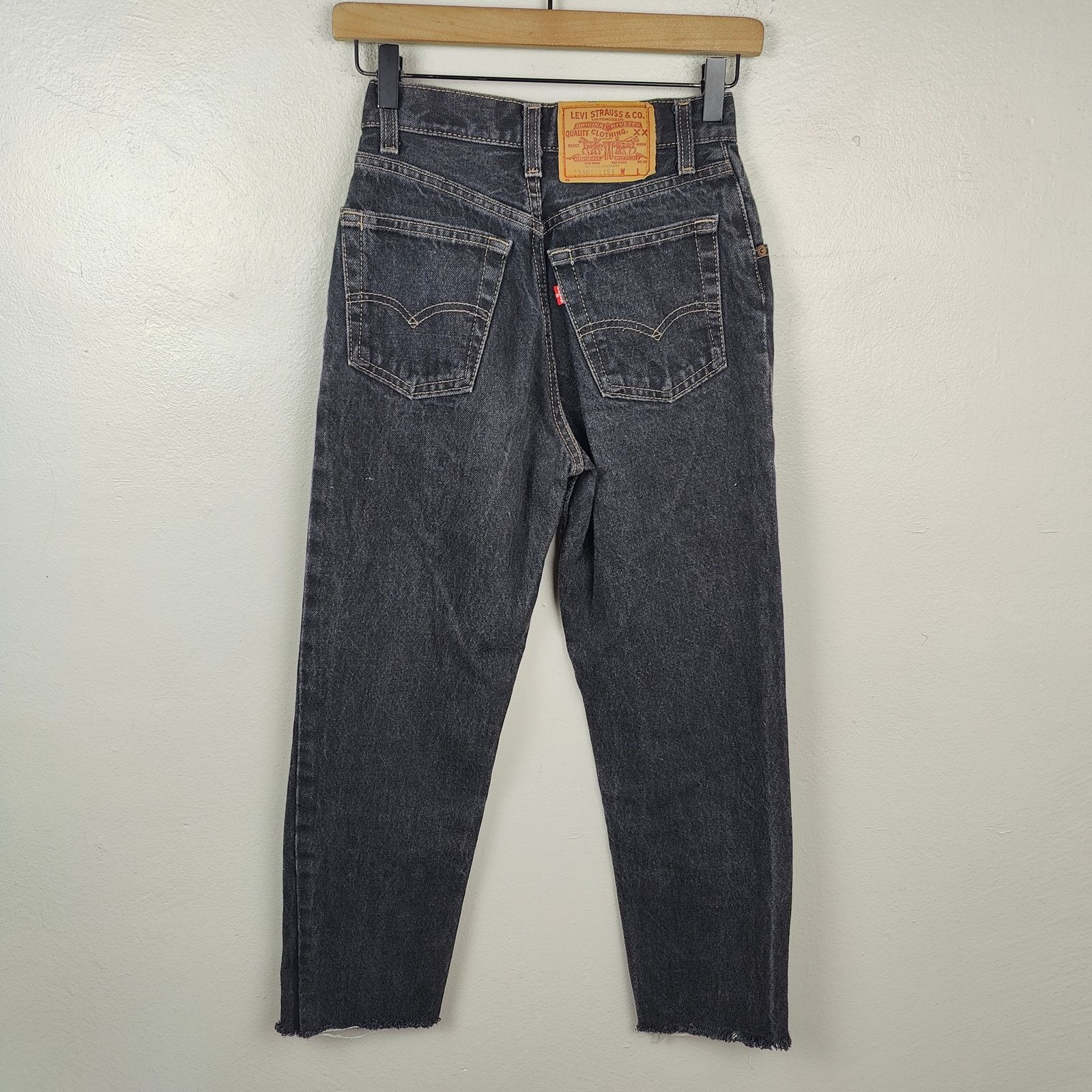 Levi's Vintage Levi's 26501 90s Straight Jeans Womens 25 Black Size 25" / US 0 / IT 36 - 7 Thumbnail