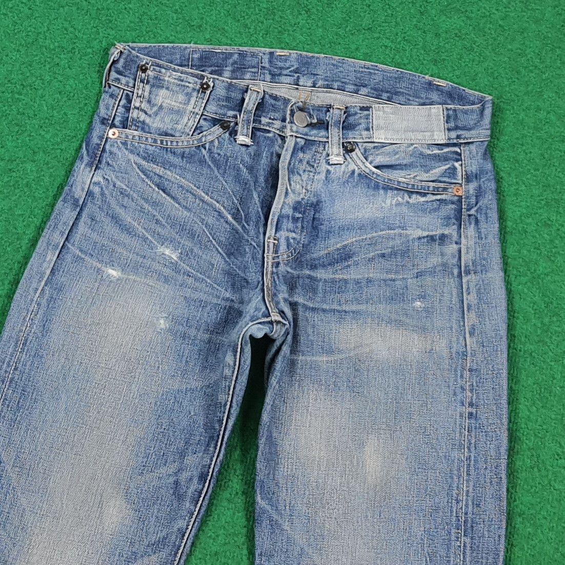 Levi's Vintage 501 E Selvedge Distressed Jeans E1N39 Size US 30 / EU 46 - 2 Thumbnail