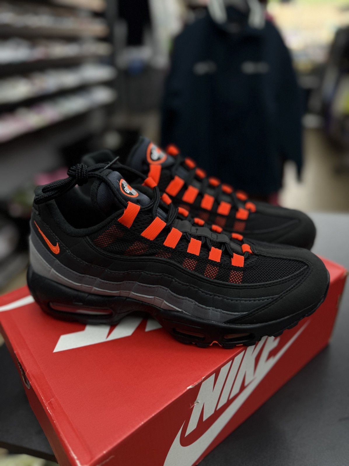 Nike Nike Air Max Black Hyper Crimson Size 10 NEW Size US 10 / EU 43 - 14 Thumbnail