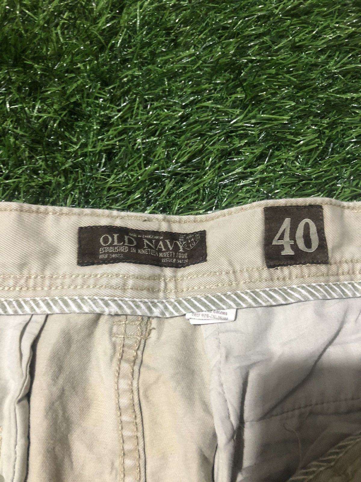 Old Navy OLD NAVY x SHORT CARGO PANTS Size US 40 / EU 56 - 5 Thumbnail