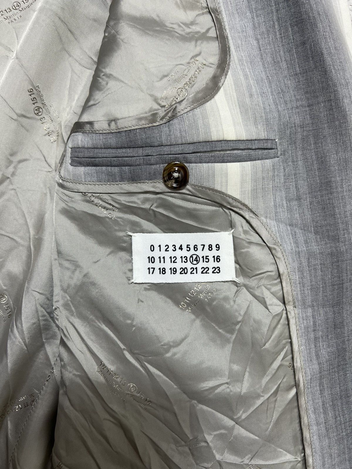 Maison Margiela Maison Margiela - S/S 13’ - Vertical Striped Blazer Size 46S - 13 Thumbnail