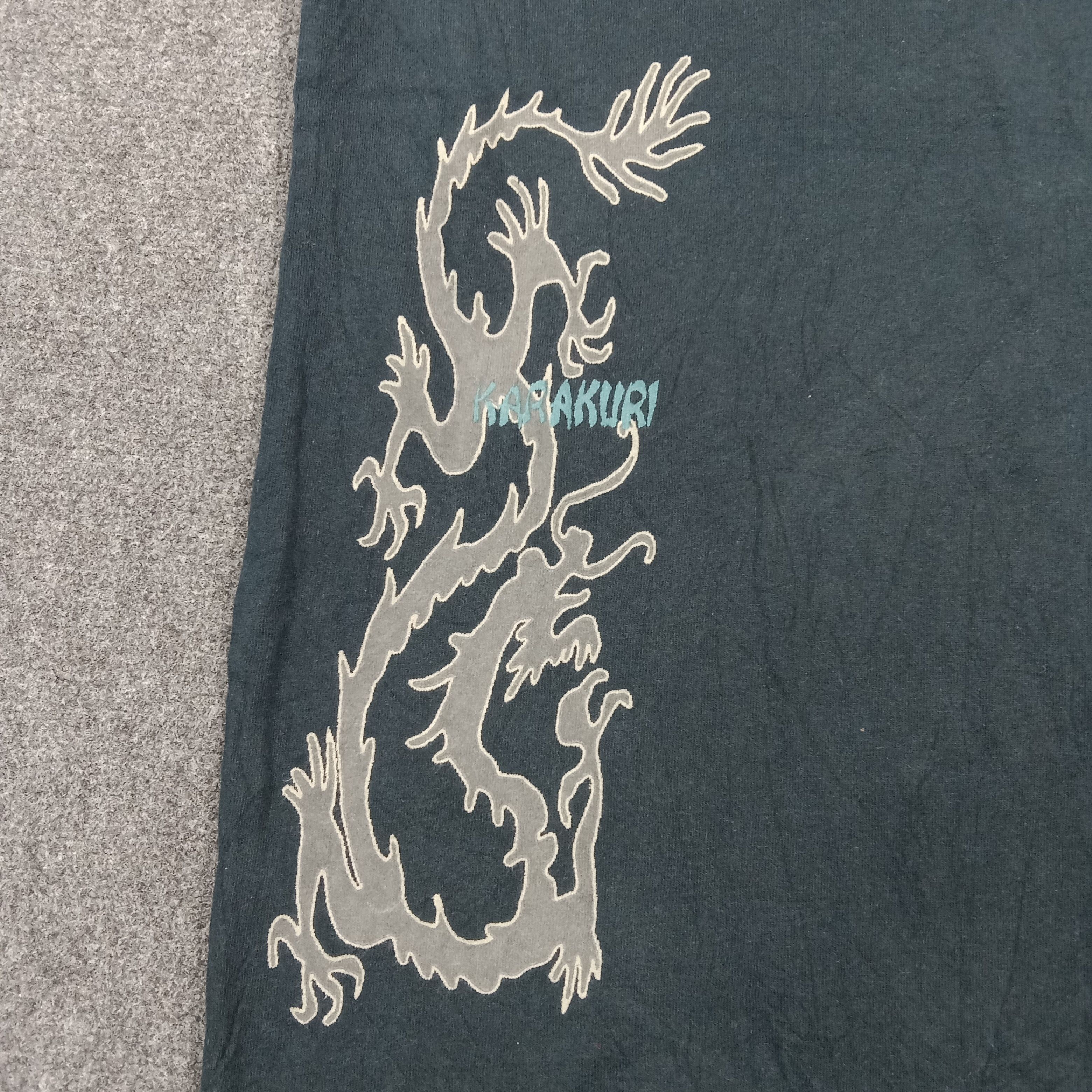 Karakuri Tamashii Karakuri Tamashii Embroidery Dragon Sukajan Tshirt C276N38 Size US M / EU 48-50 / 2 - 5 Thumbnail