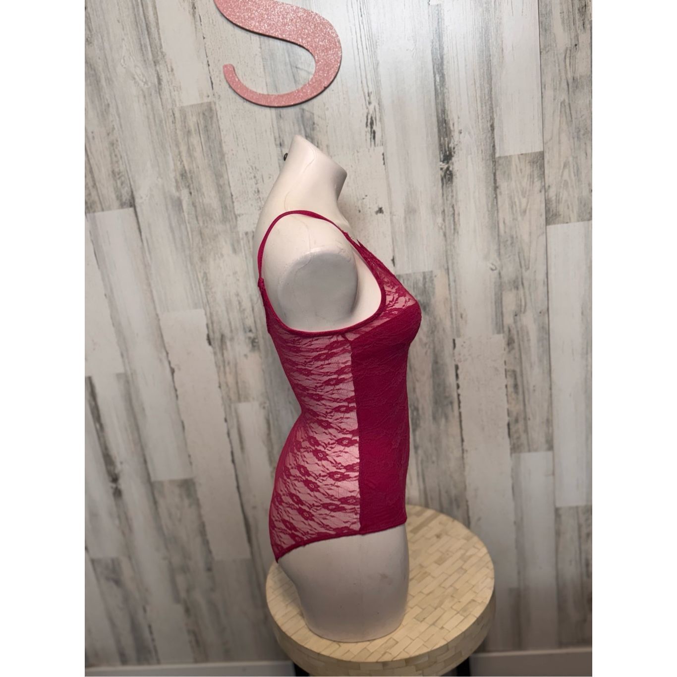 Other Ambiance Hot Pink Lace Bodysuit Women’s Size Small Size S / US 4 / IT 40 - 6 Thumbnail