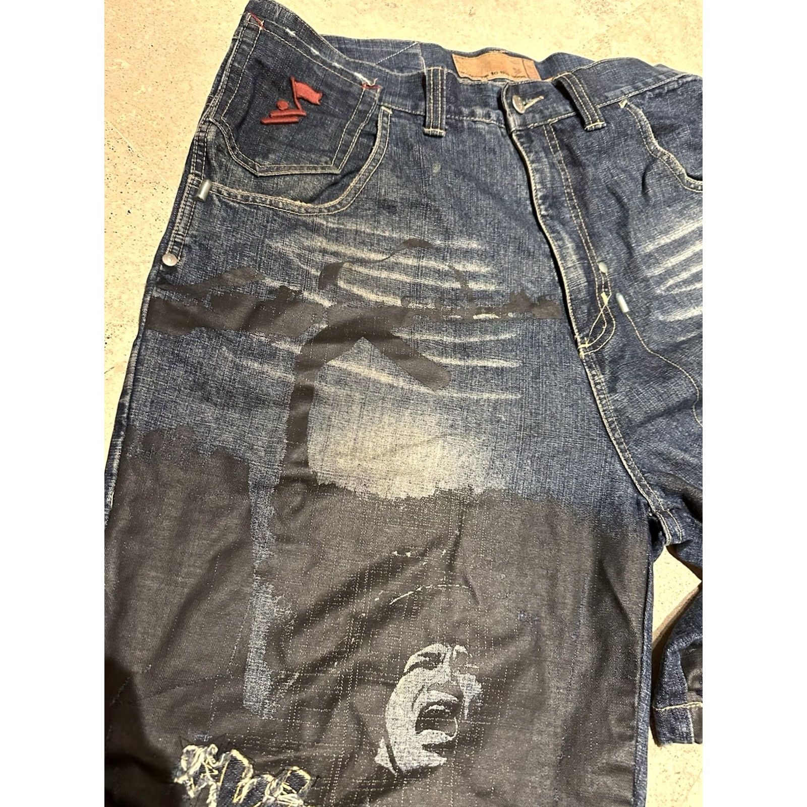 Denime VINTAGE ARME Welcome to the Hood Denim Shorts Graphics Mens 36 Baggy 90s Hip Hop Adjustable Inseam 13" Distressed Capas? Size US 36 / EU 52 - 5 Thumbnail