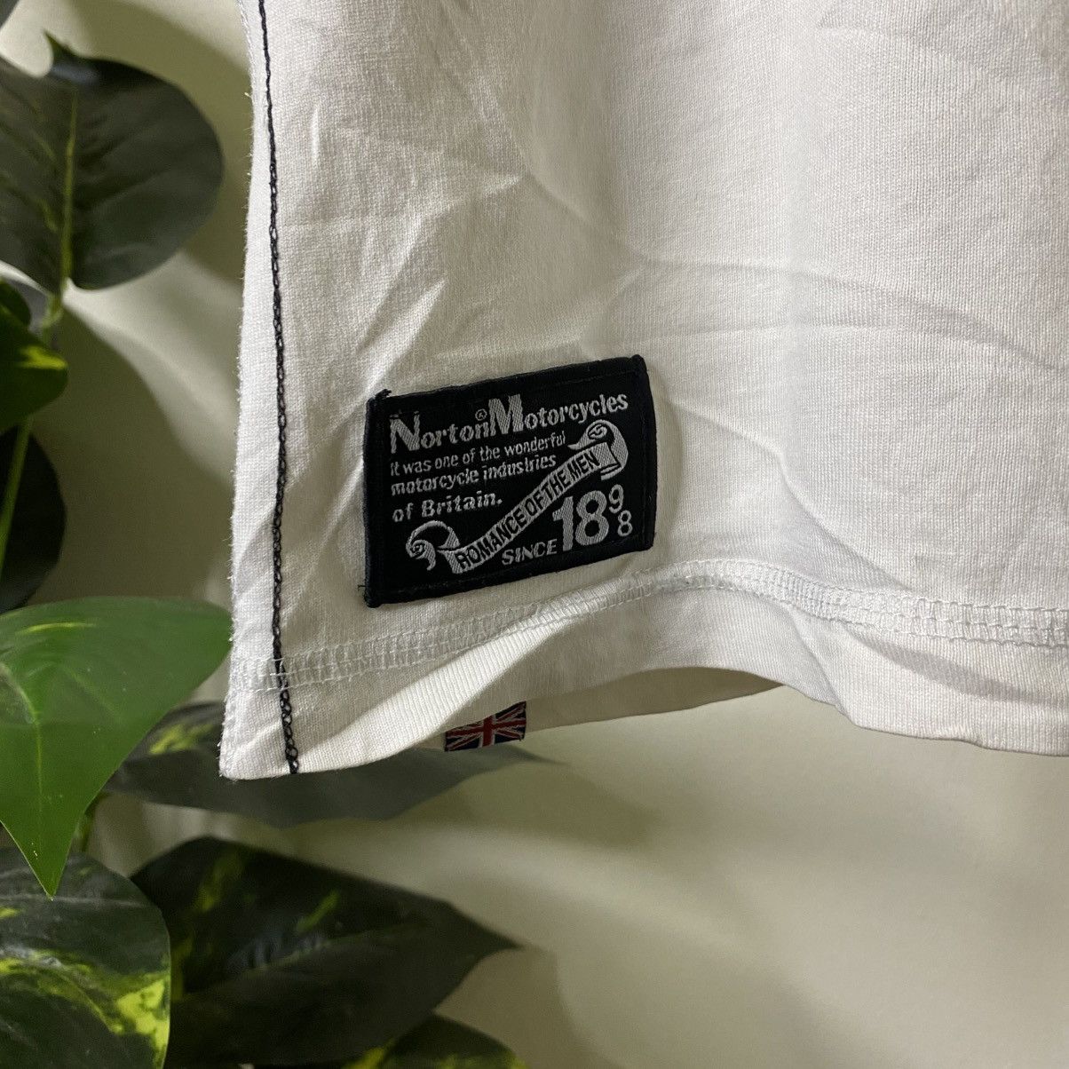 Norton Vintage Y2K Norton Motorcycles T Shirt Size US M / EU 48-50 / 2 - 9 Thumbnail