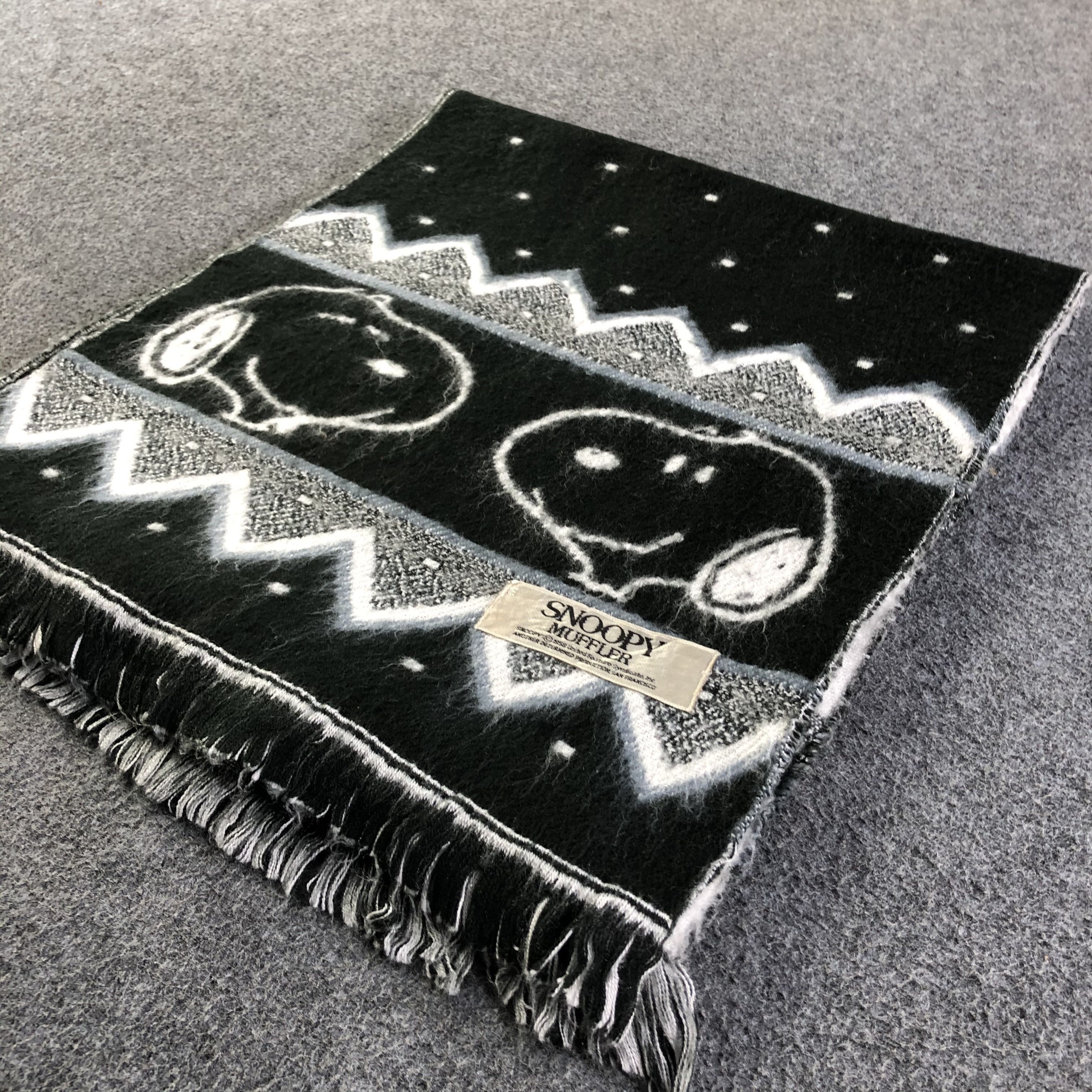 Anime Vintage Snoopy Scarf / Muffler / Neckwear P046 Size ONE SIZE - 3 Thumbnail