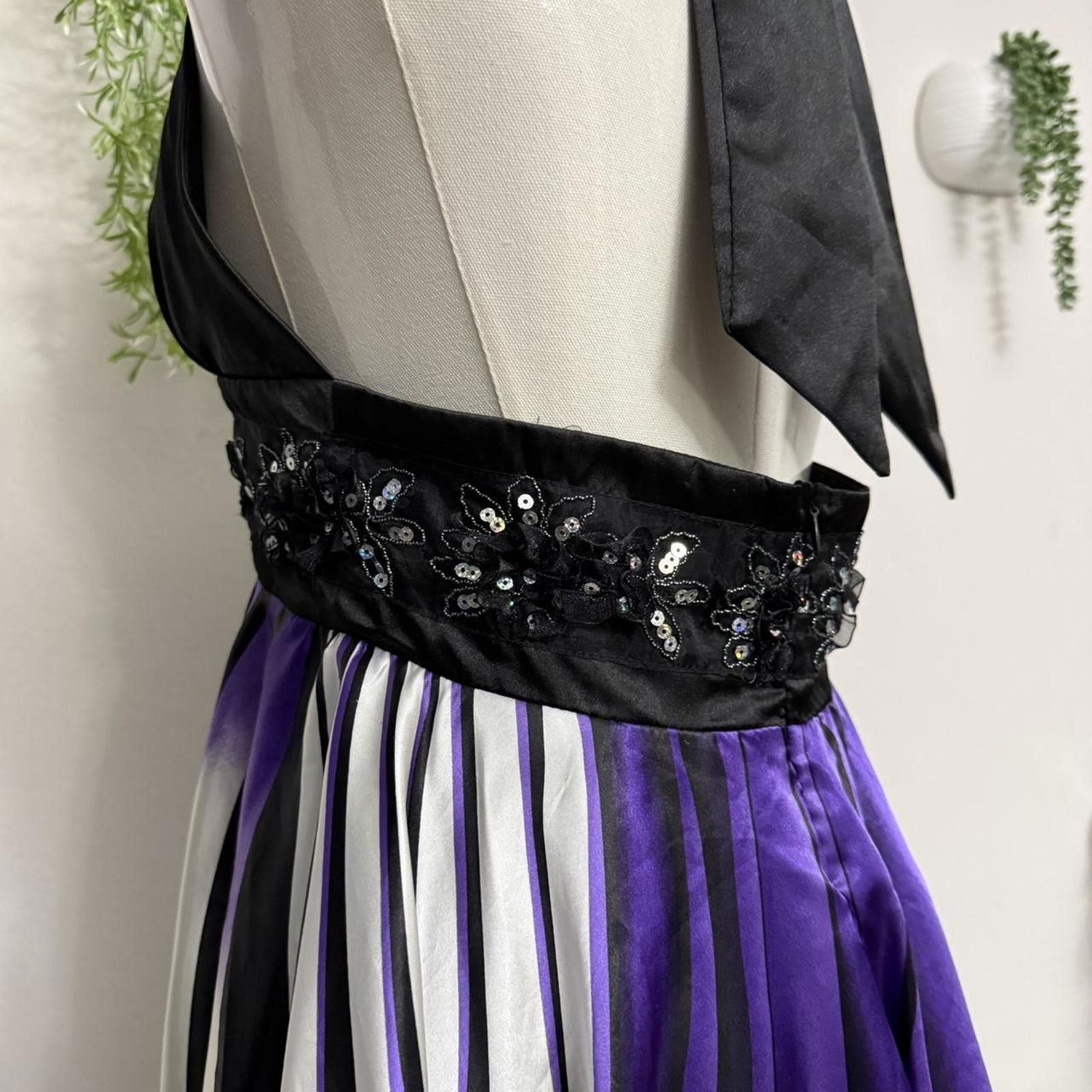 Designer Y2k whimsy goth Black & purple Ever-Pretty halter dress Size M / US 6-8 / IT 42-44 - 4 Thumbnail
