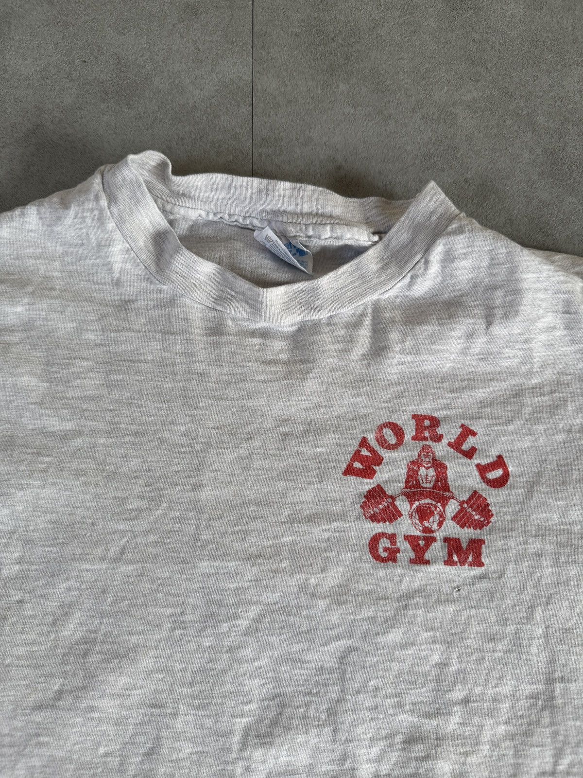 Other *RARE* VINTAGE 90s TEE WORLD GYM BENCH PRESS GORILLA Size US XL / EU 56 / 4 - 6 Thumbnail