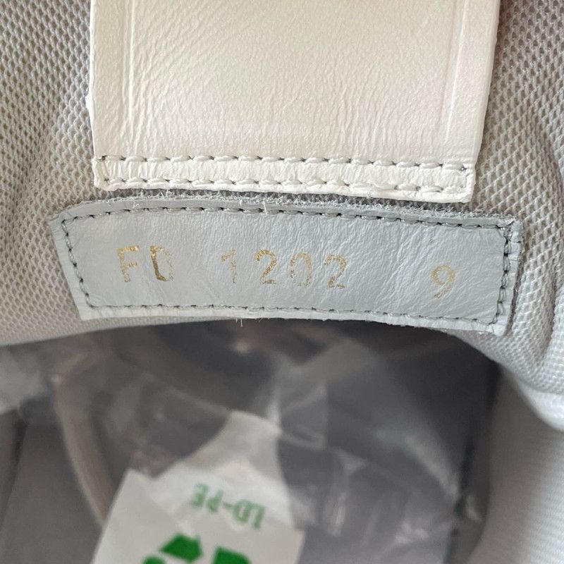 Louis Vuitton Louis Vuitton White Trainer Low-top Fashion Sneakers - Size US 9.5 / EU 42-43 - 5 Thumbnail