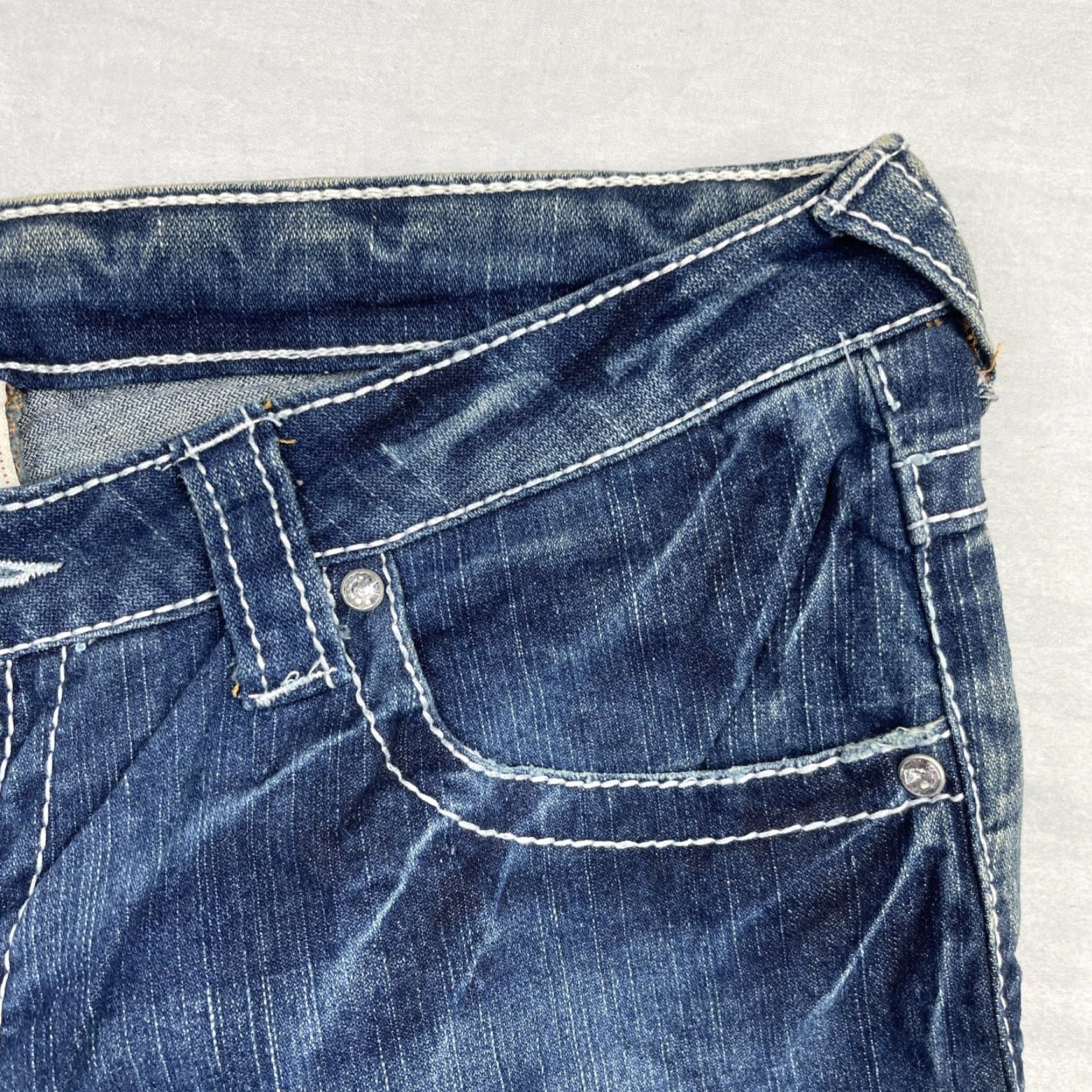 True Religion VINTAGE True Religion Jeans 31X33 Billy Boot Cut Womens Blue 5-Pocket Denim Cotton Stone Swarovski Crystals Logo Embroidered USA Size 24" / US 00 / IT 34 - 3 Thumbnail