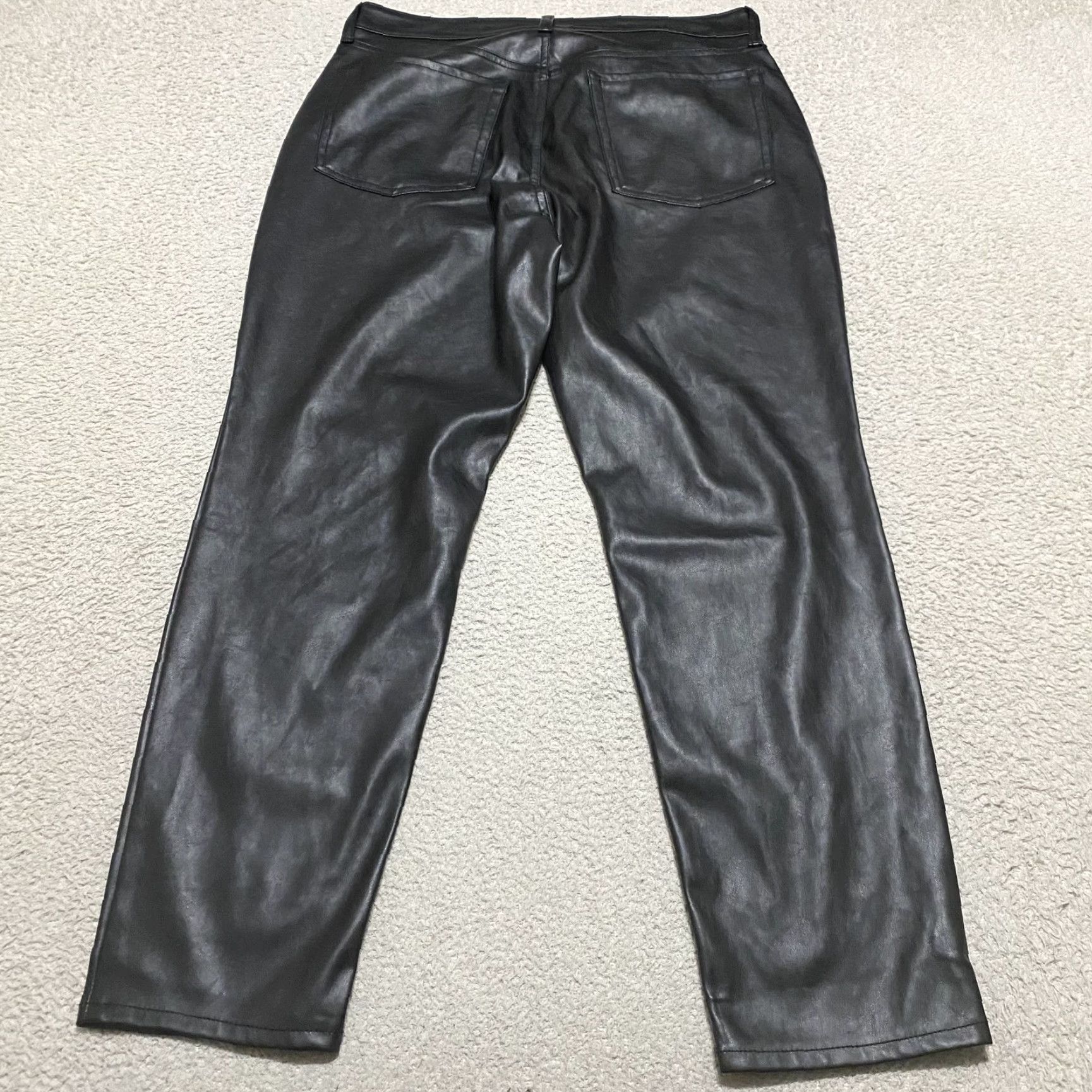 Old Navy Old Navy Pants Womens 12 Black High-Rise OG Straight Faux Leather Vegan Zip Pant Womens 12 Black High-Rise OG Straight Faux Leather Vegan Zip Size 34" / US 12 / IT 48 - 2 Thumbnail