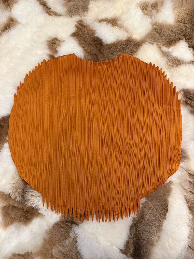 Issey Miyake Issey Miyake size:3 Orange hedgehog round top Size XS / US 0-2 / IT 36-38 - 1 Thumbnail