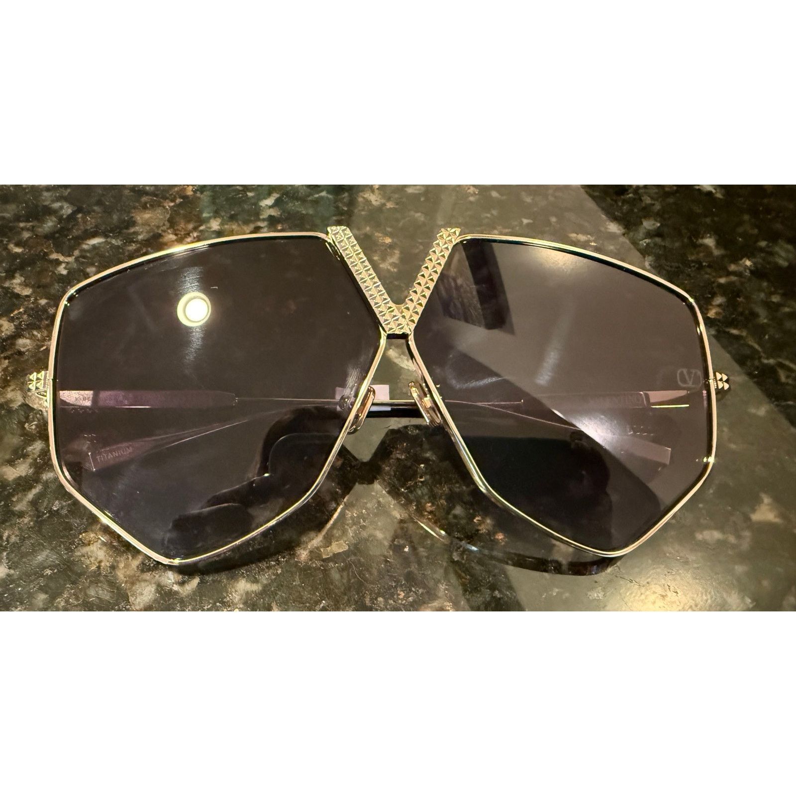 Valentino Valentino Garavani Rockstud Sunglasses . Size ONE SIZE - 4 Thumbnail