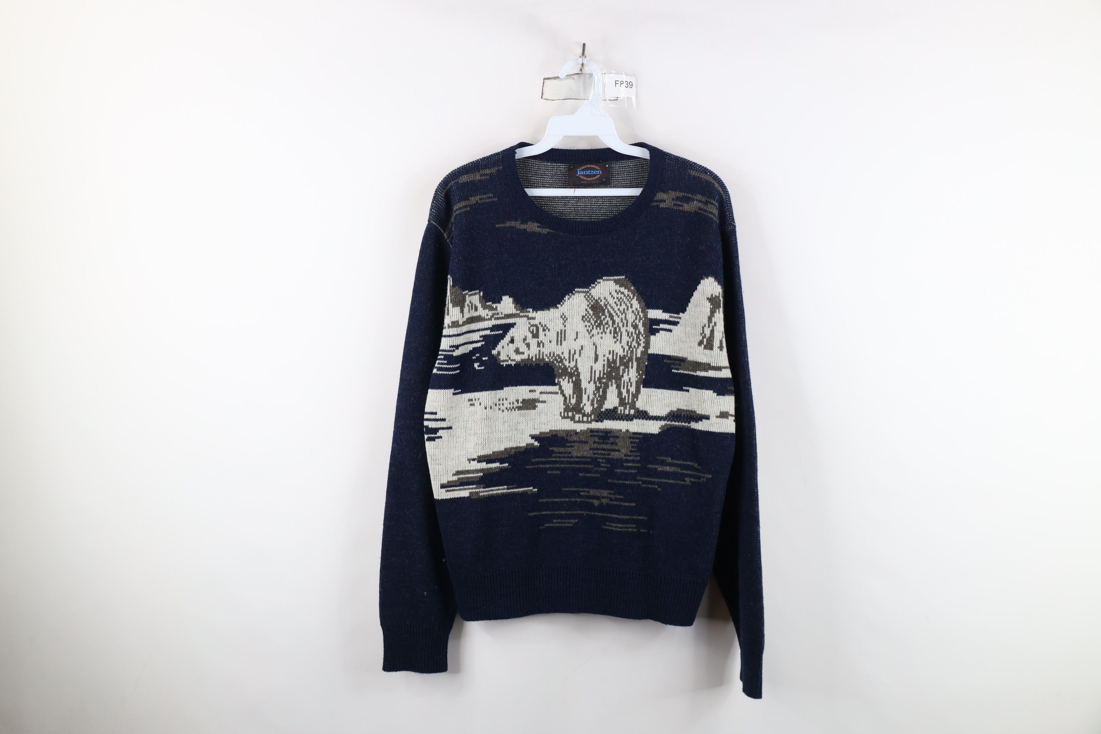 Vintage Vintage 70s Blend Knit Polar Bear All Over Print Sweater USA Size M / US 6-8 / IT 42-44 - 1 Thumbnail