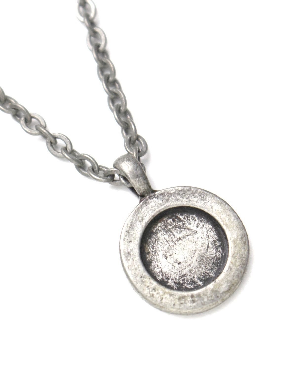 Japanese Brand 2000S FLARE. DISTRESSED SILVER-TONE ROUND PENDANT NECKLACE Size ONE SIZE - 3 Thumbnail