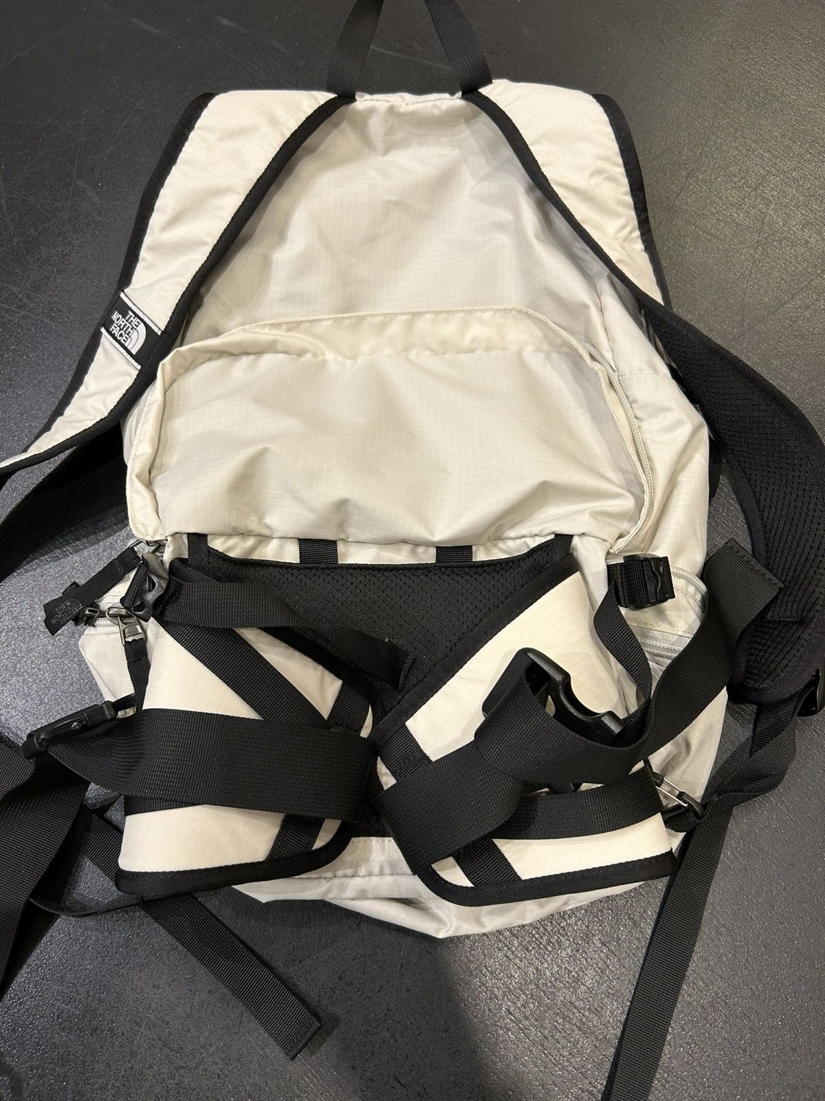Supreme Supreme X TNF Convertible Fanny Pack Backpack Size ONE SIZE - 7 Thumbnail