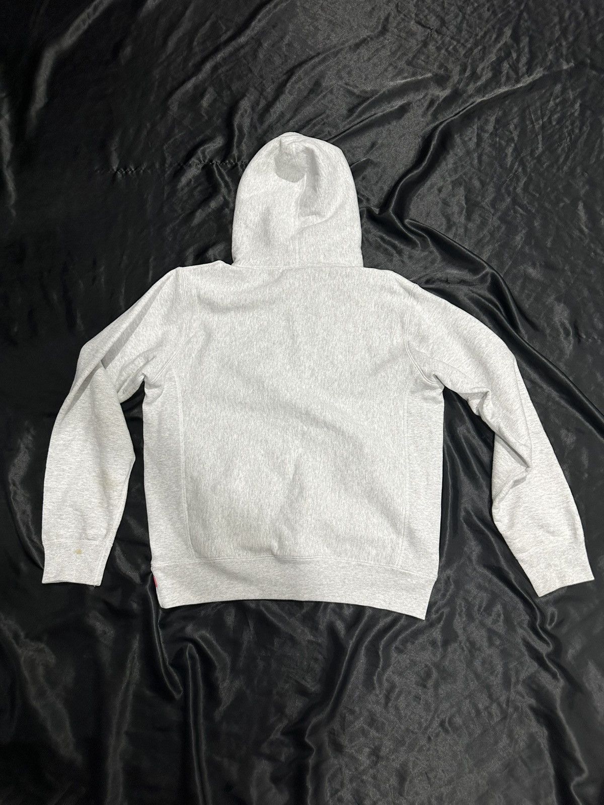 Supreme Supreme Ash Grey Channel Logo Hoodie 2018 Ltd Ed SS18 Size US M / EU 48-50 / 2 - 6 Thumbnail