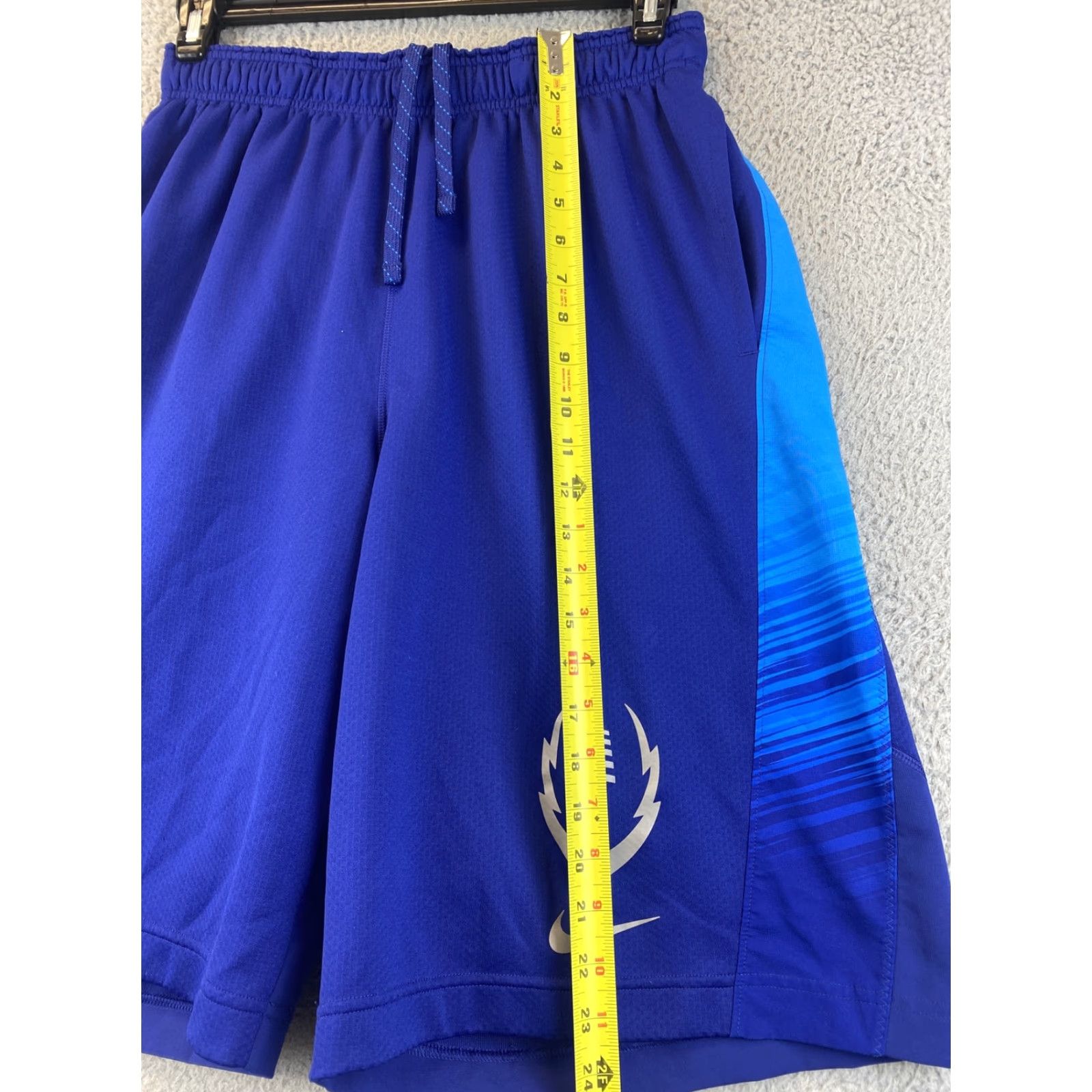 Nike Nike Dri-FIT Football Shorts Men's Large Athletic Blue Pockets 30x11 /85-13 Nike Dri-FIT Size US 33 - 5 Thumbnail