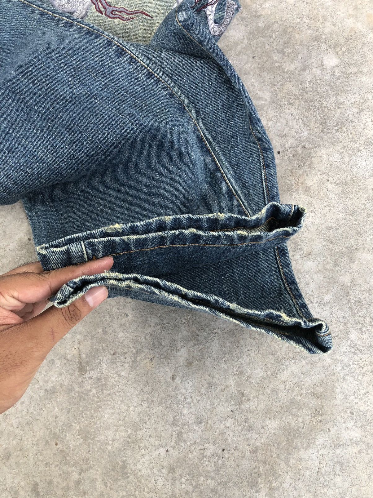Japanese Brand Japanese Gumu Dragon Embroidered Jeans Distressed Jeans Size US 31 - 13 Thumbnail