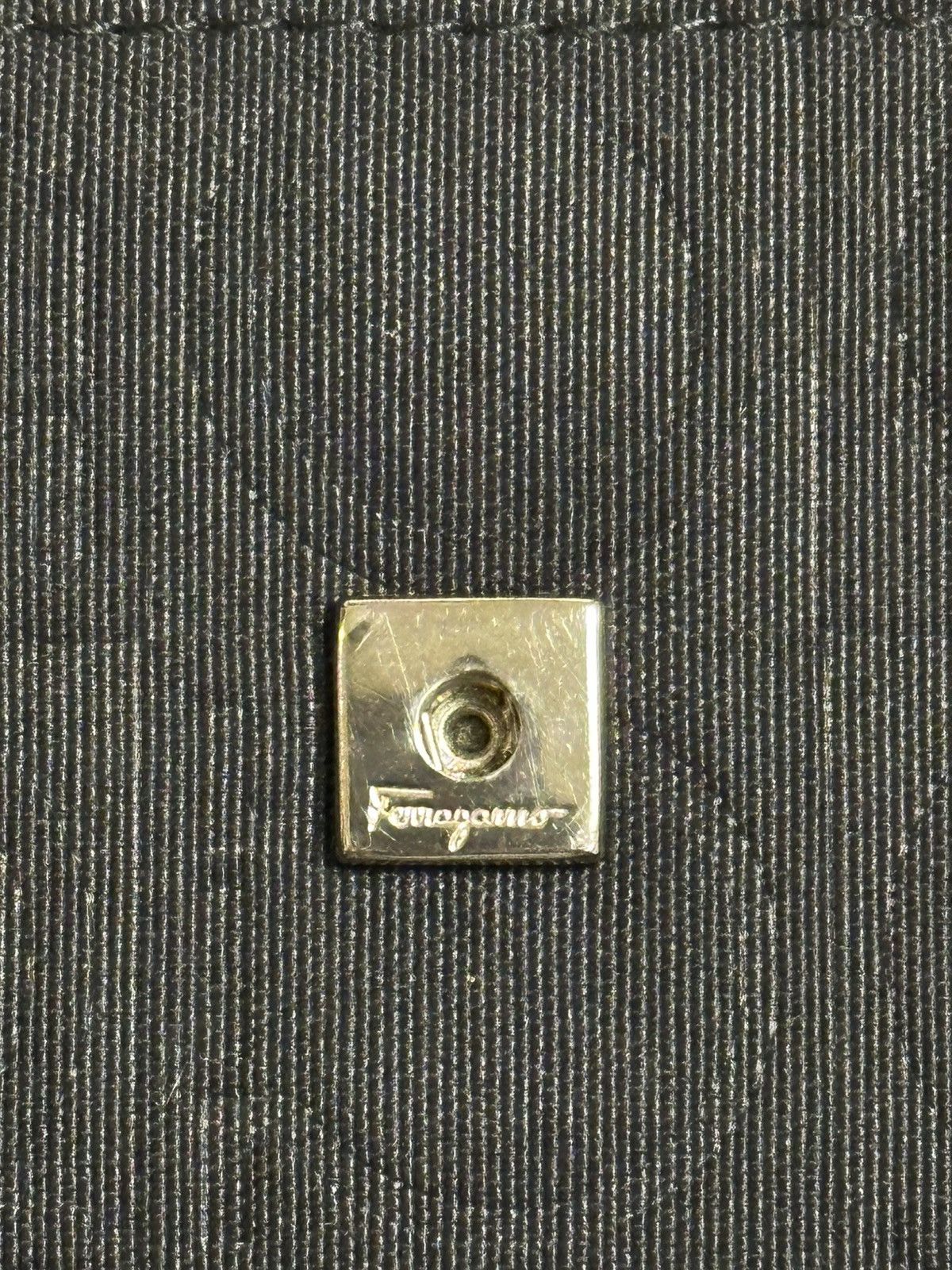 Salvatore Ferragamo vintage Salvatore Ferragamo Gancini black bifold wallet. Size ONE SIZE - 14 Thumbnail