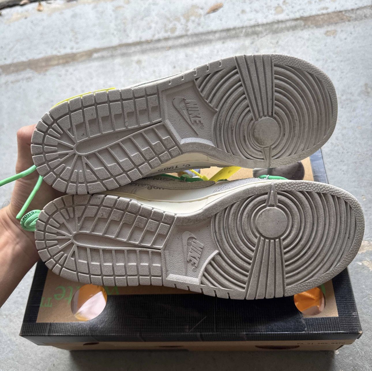 Nike × Off-White Off-White x Nike Dunk Low 'Lot 14 of 50' Size US 10.5 / EU 43-44 - 5 Thumbnail