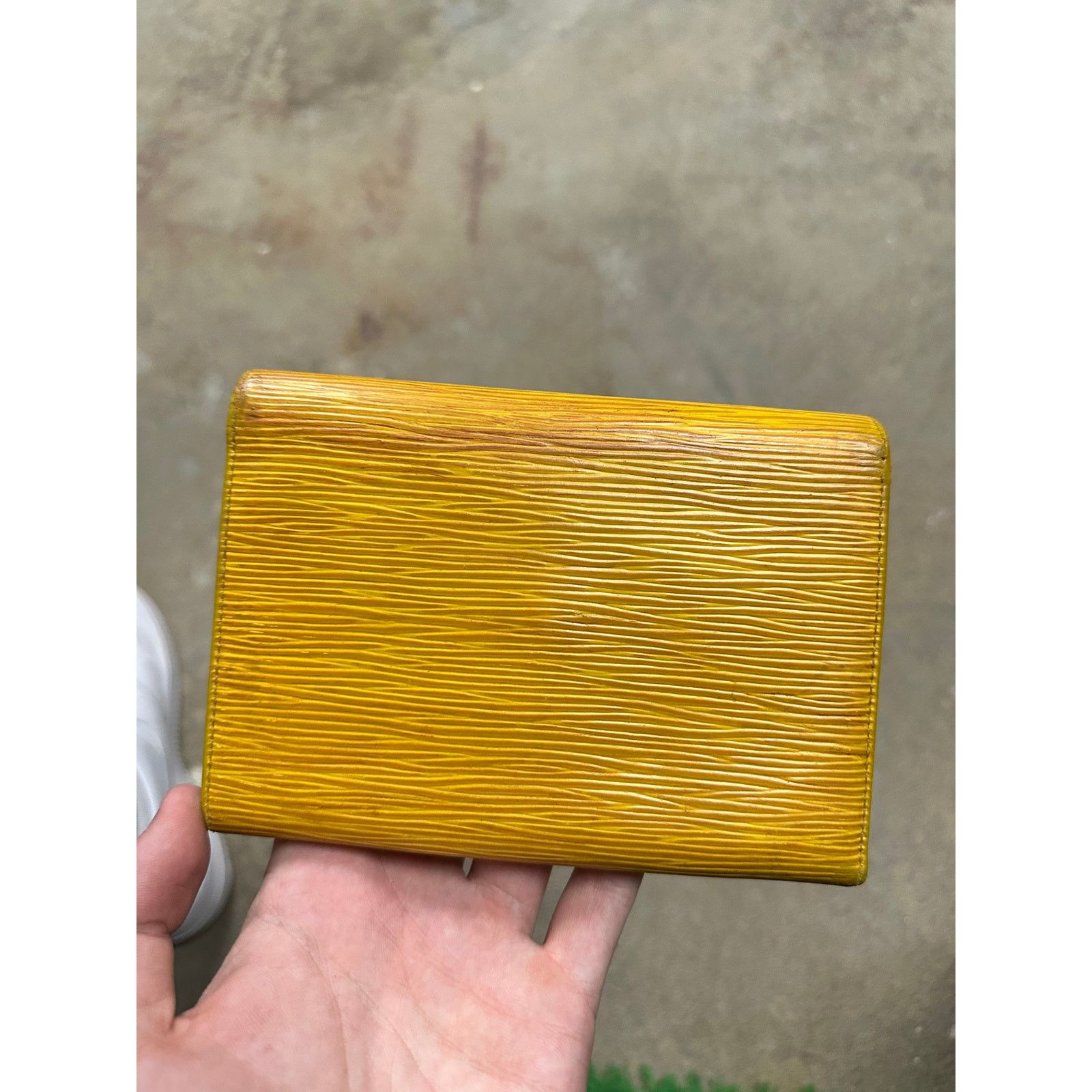 Louis Vuitton LV Wallet Yellow Used OS Size ONE SIZE - 2 Thumbnail