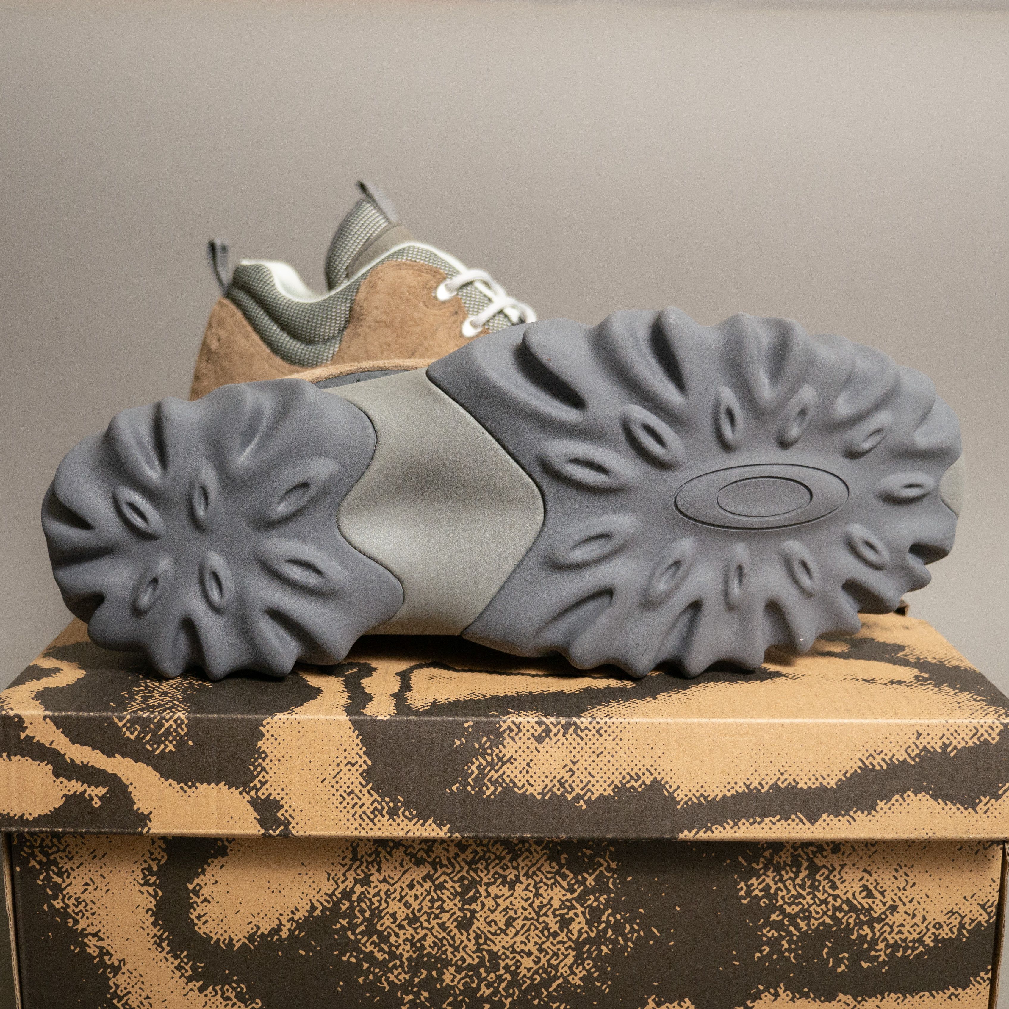 Brain Dead × Oakley Oakley x Brain Dead Edge Boot Cobblestone 11.5 Size US 12.5 / EU 45-46 - 3 Thumbnail