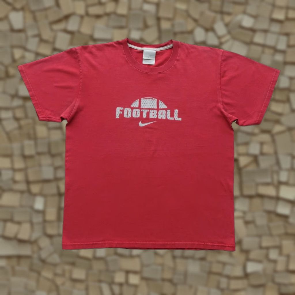 Nike VINTAGE Nike Football Y2K 90s Mens Crew Neck T-Shirt SZ L Red Cotton Short Sleeve Size L Men Sportswear Shirt 90s Retro USA Mens Size US L / EU 52-54 / 3 - 1 Thumbnail