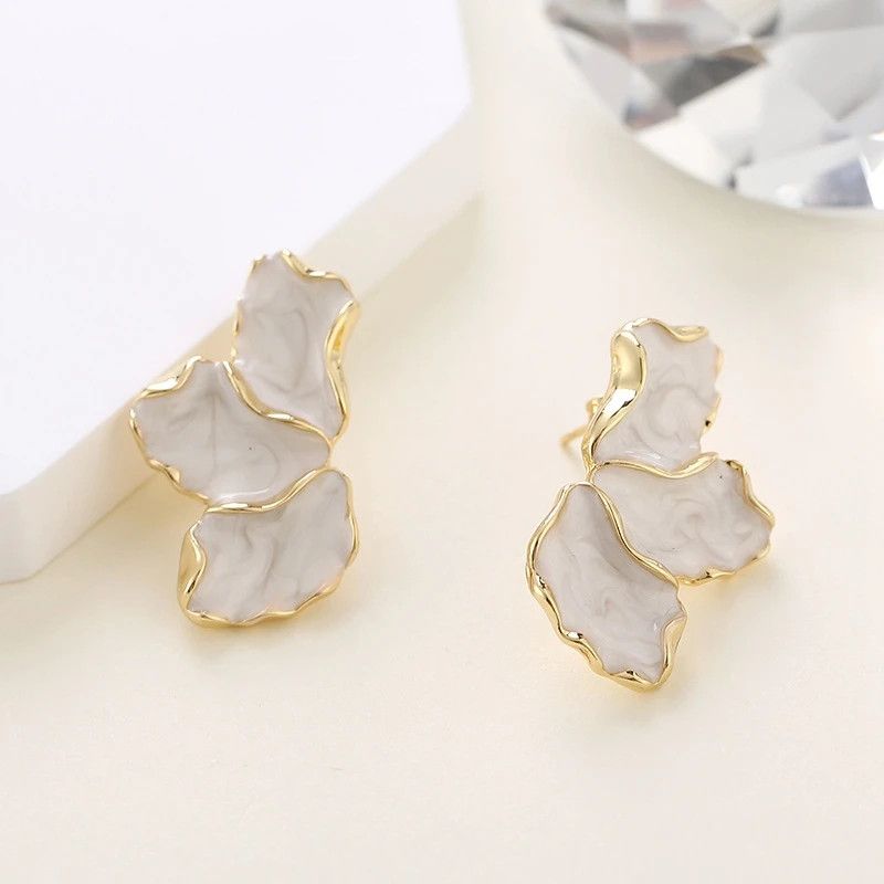 Other Irregular Metal Cream Eanmel Petal Post Earrings Size ONE SIZE - 1 Thumbnail
