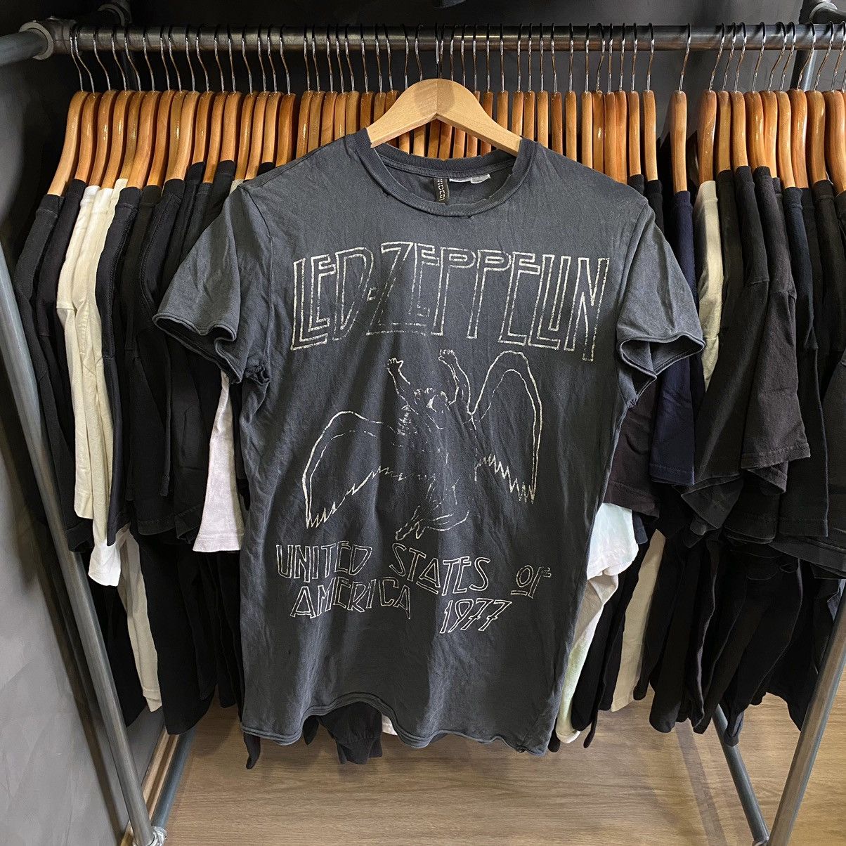 Led Zeppelin Led Zeppelin (DDP / No Import Fees) Size S / US 4 / IT 40 - 1 Thumbnail