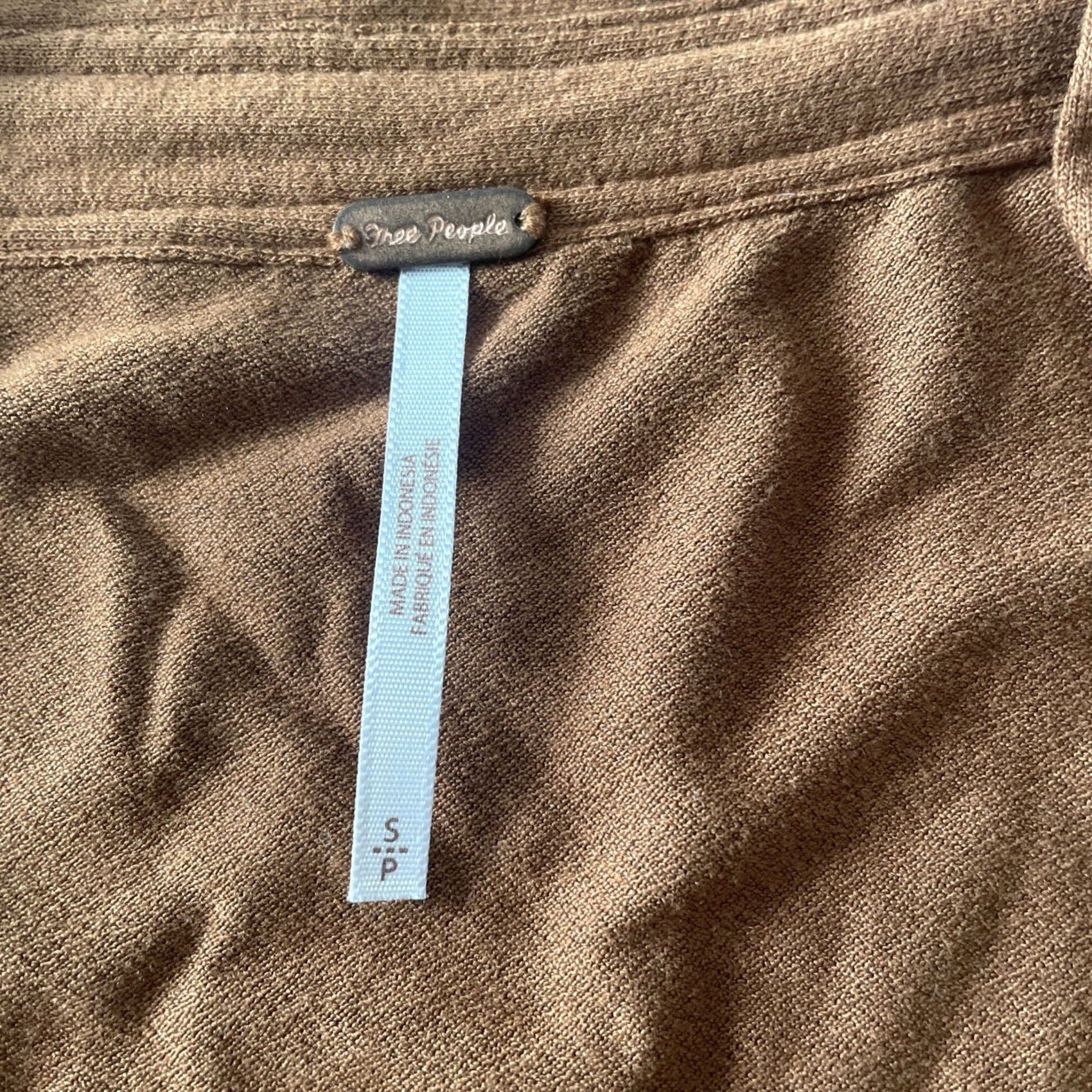 Free People Free People Blouse Shirt Women’s Small Rust Brown V-Neck Long Sleeve Pullover Slub Rayon Spandex Bohemian Casual Party/Cocktail 90s Style Womens Size S / US 4 / IT 40 - 3 Thumbnail