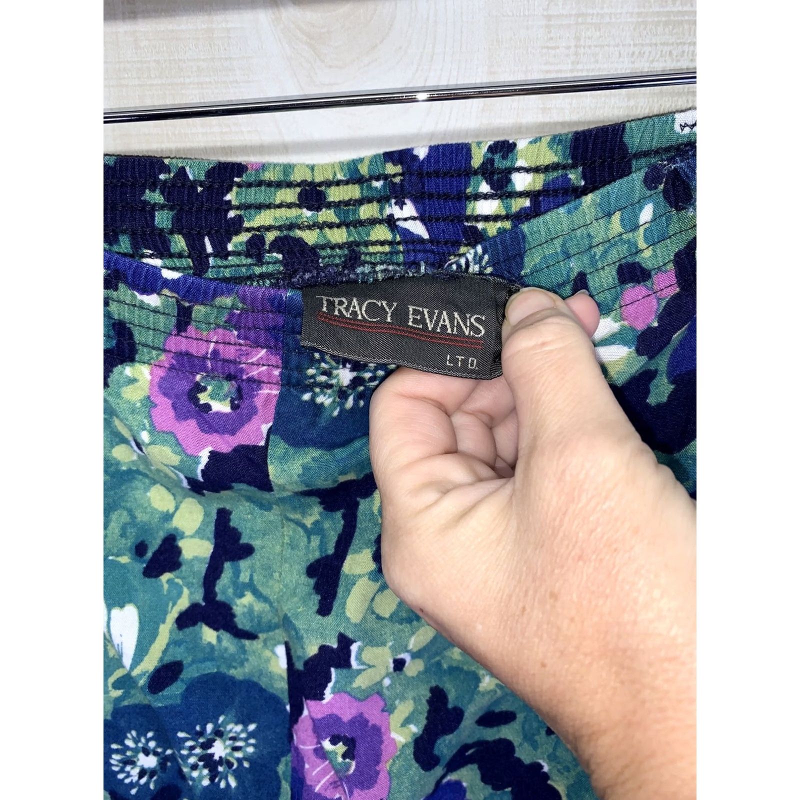 Vintage VINTAGE 1990s Womens Floral Pocket Front Shorts Size M by Tracy Evans-7019 Size 32" / US 10 / IT 46 - 5 Thumbnail