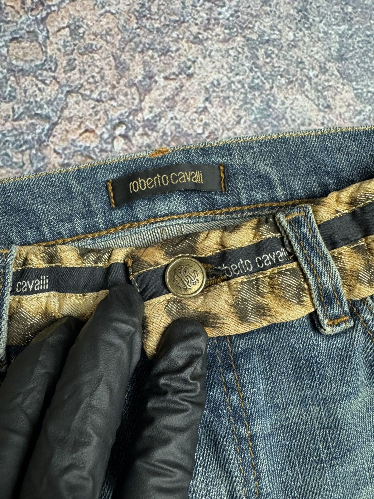 Roberto Cavalli Roberto Cavalli Straight Fit Denim Low Rise Jeans Y2K Size 27" / US 4 / IT 40 - 13 Thumbnail