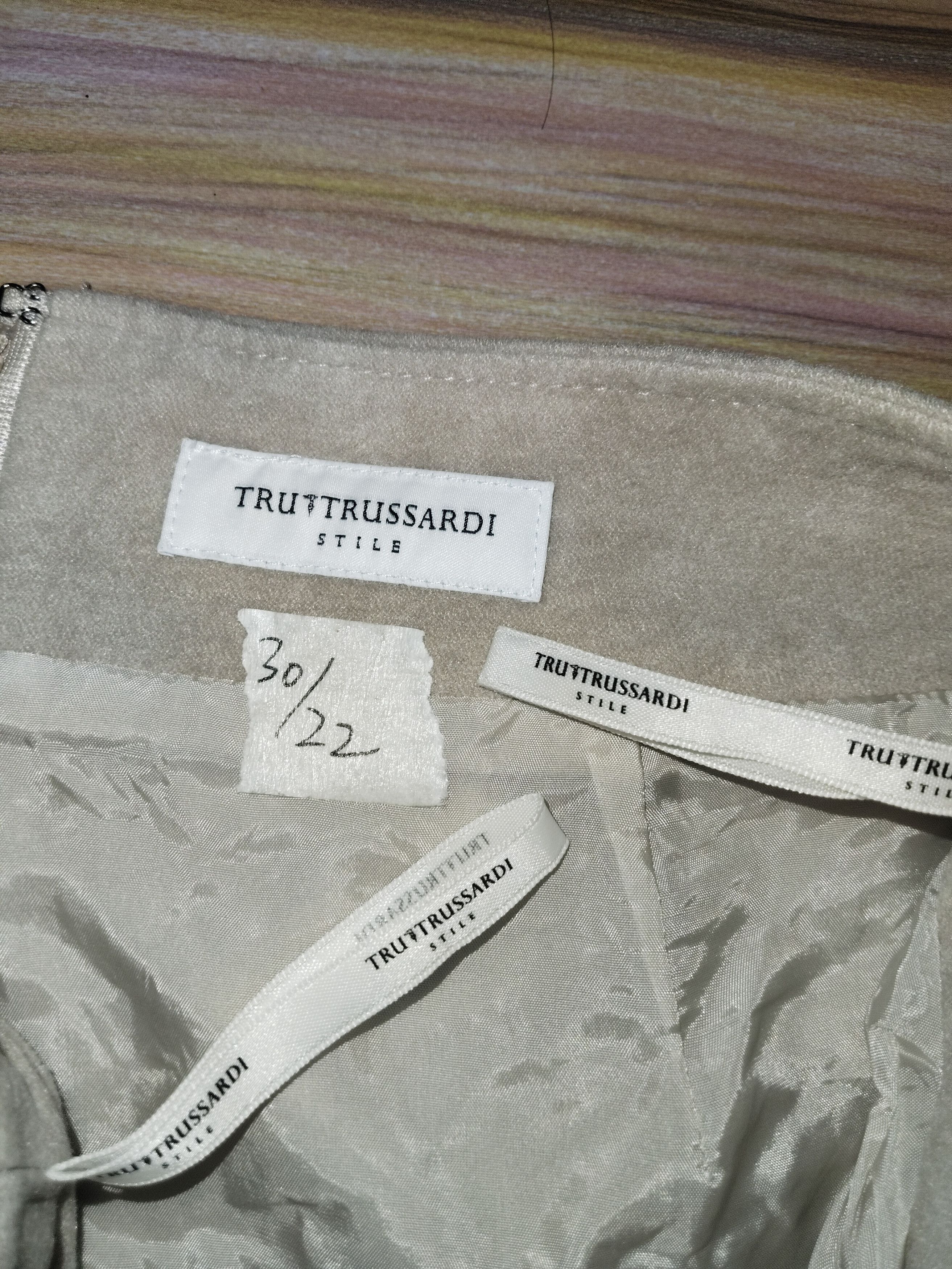 Trussardi TRUSSARDI Mini Skirt Size 30" / US 8 / IT 44 - 7 Thumbnail