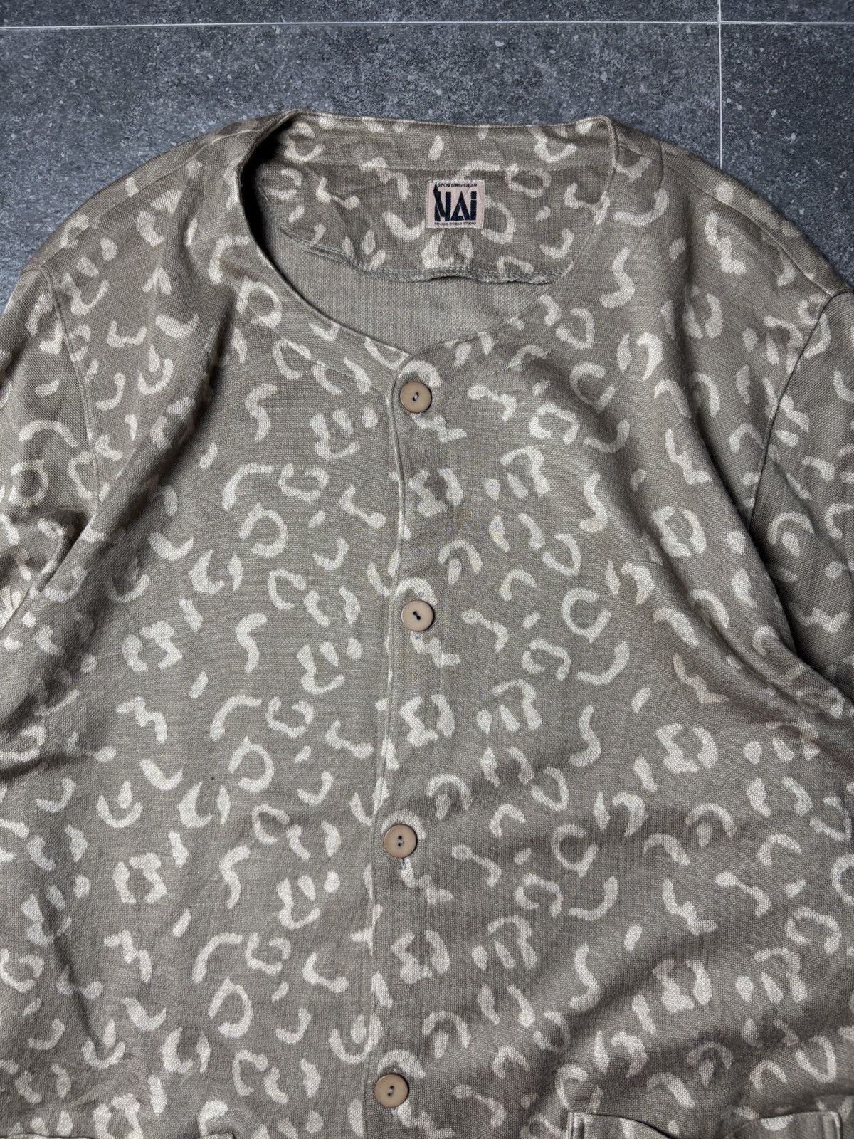 Hai Sporting Gear 1980s Hai Sporting Gear Pattern Button Sweatshirt Size US L / EU 52-54 / 3 - 4 Thumbnail