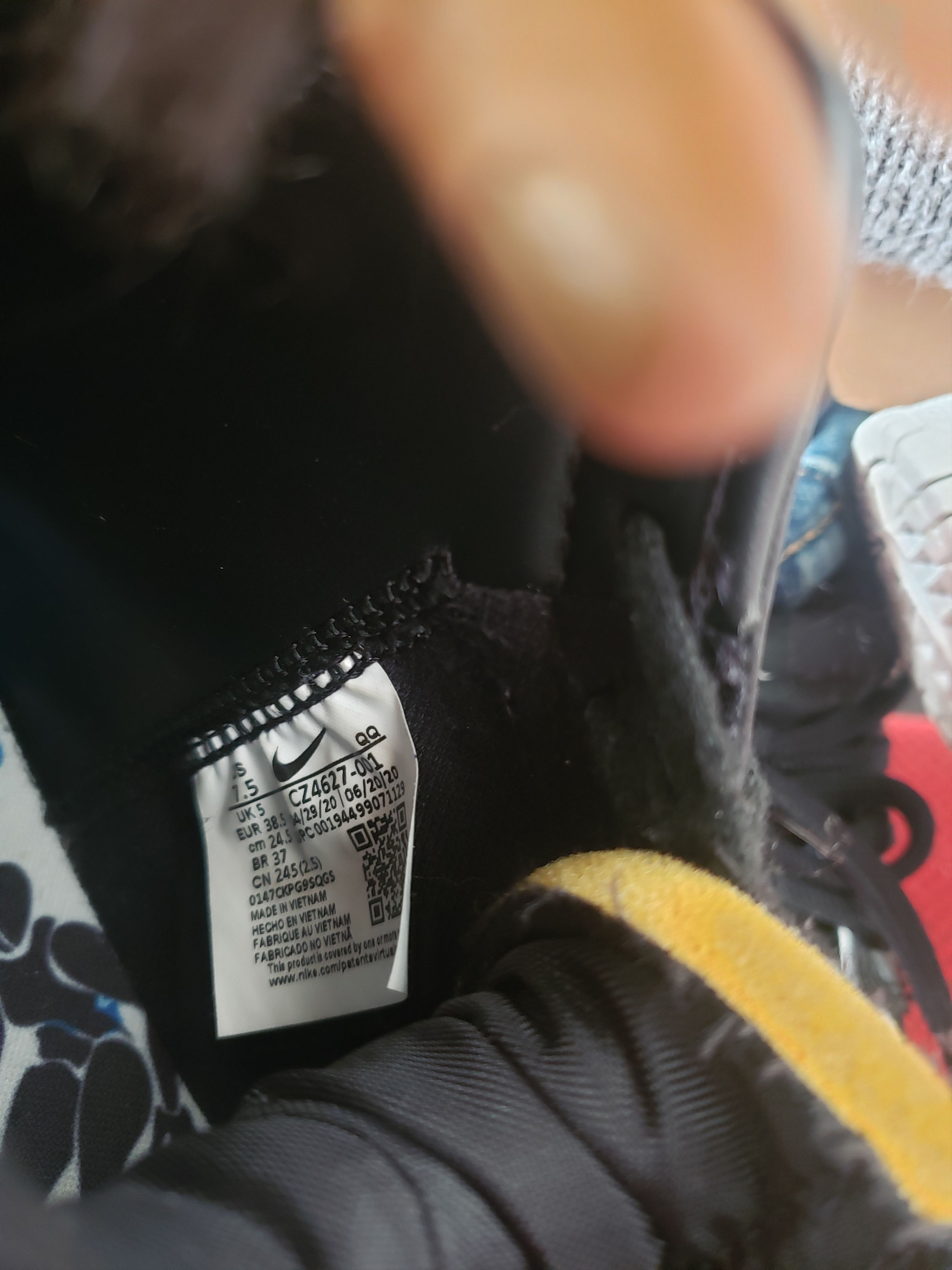 Nike Mid '77 SE