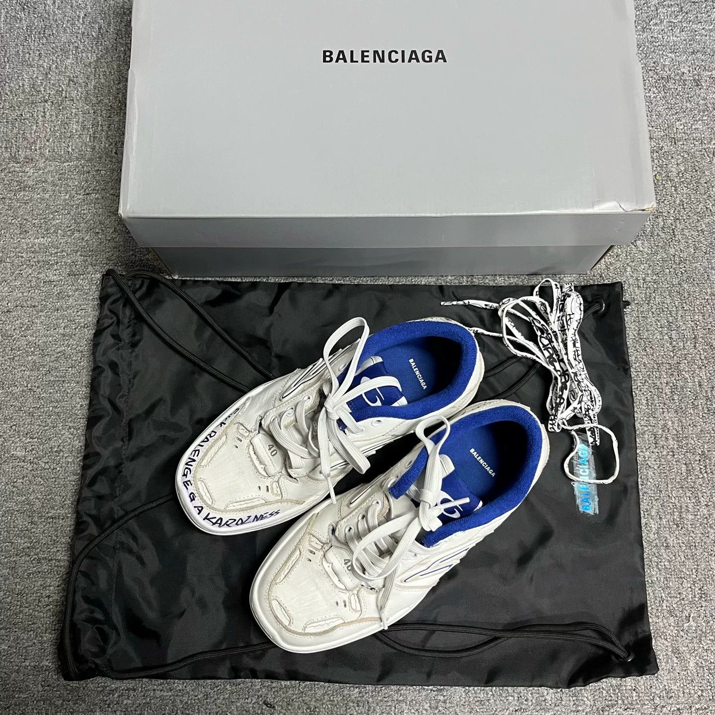 Balenciaga Balenciaga Leather White Lowtop Sneakers 40 Women Size US 9 / IT 39 - 1 Thumbnail