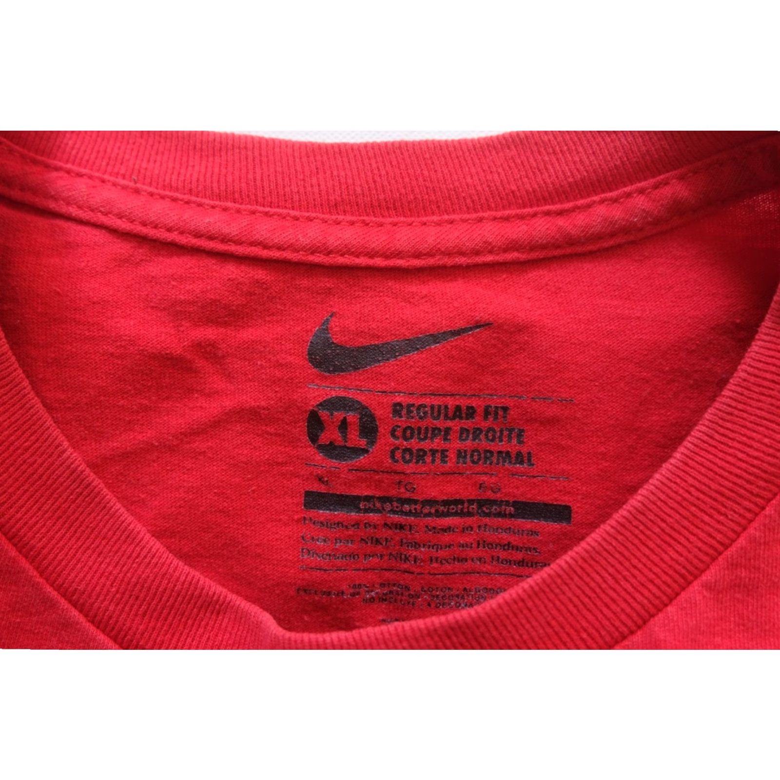 Nike VINTAGE NIKE SPORTSWEAR T-Shirt XL Red 100% Cotton Graphic Big Swoosh Retro Y2K Men’s Shirt Size US XL / EU 56 / 4 - 7 Thumbnail
