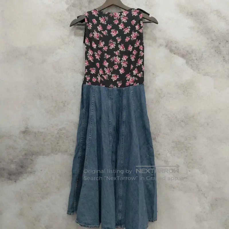 Miu Miu Miu Miu Summer Denim Floral Sleeveless Dress . Size M / US 6-8 / IT 42-44 - 2 Thumbnail