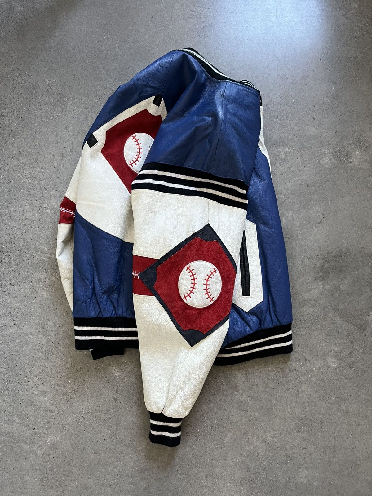 Michael Hoban Michael Hoban Where MI 1991 Size US XL / EU 56 / 4 - 3 Thumbnail