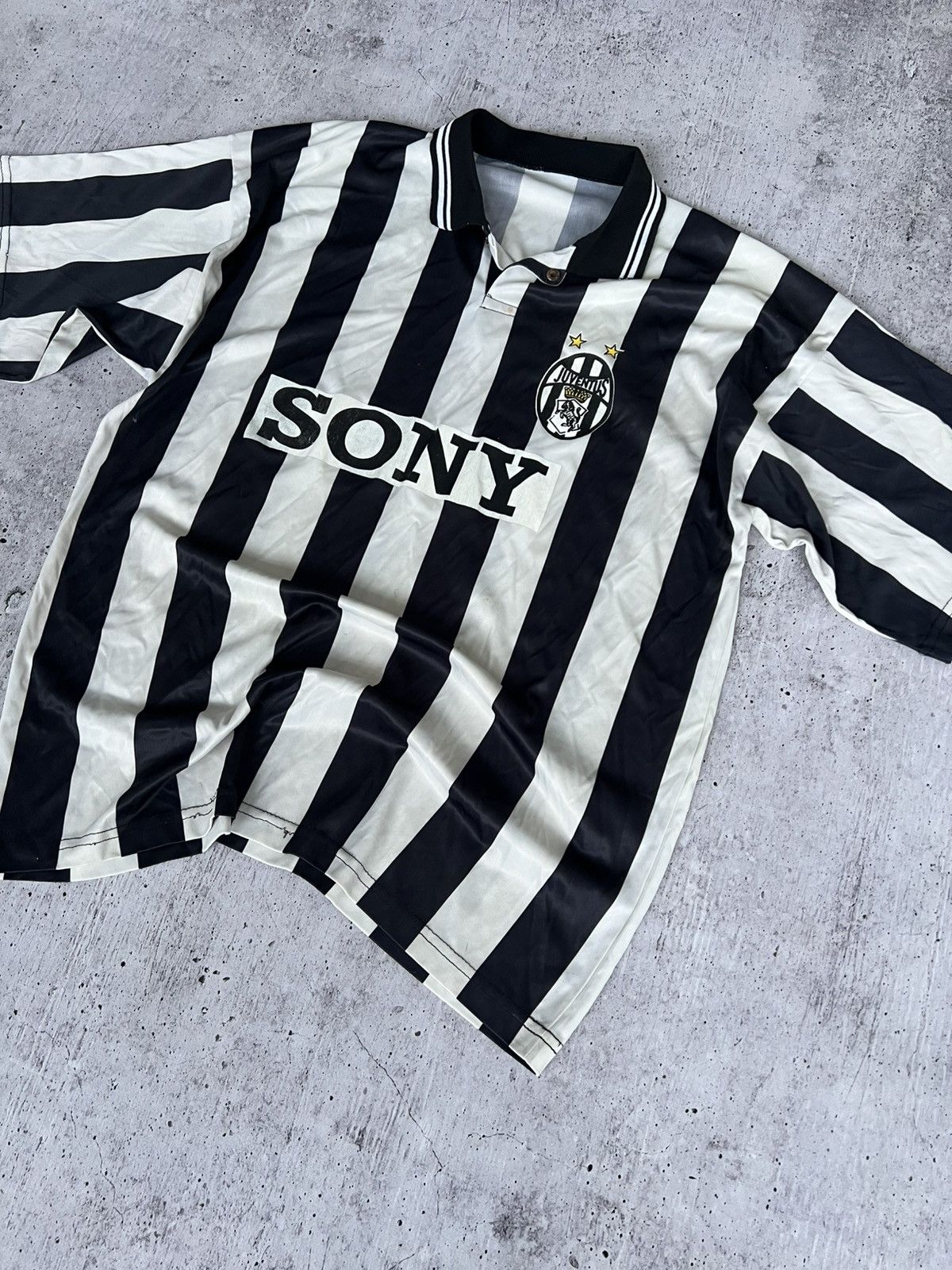 Vintage Juventus 90s Retro Soccer Jersey Sony Size US XL / EU 56 / 4 - 4 Thumbnail