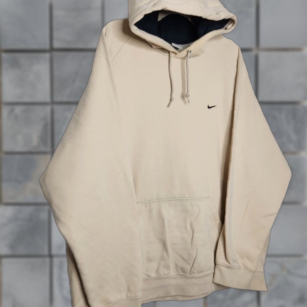 Nike VINTAGE Nike XXL Hoodie Crewneck Swoosh Sweatshirt Ivory Cream Unisex Adults 2XL Pullover Size US XXL / EU 58 / 5 - 1 Thumbnail