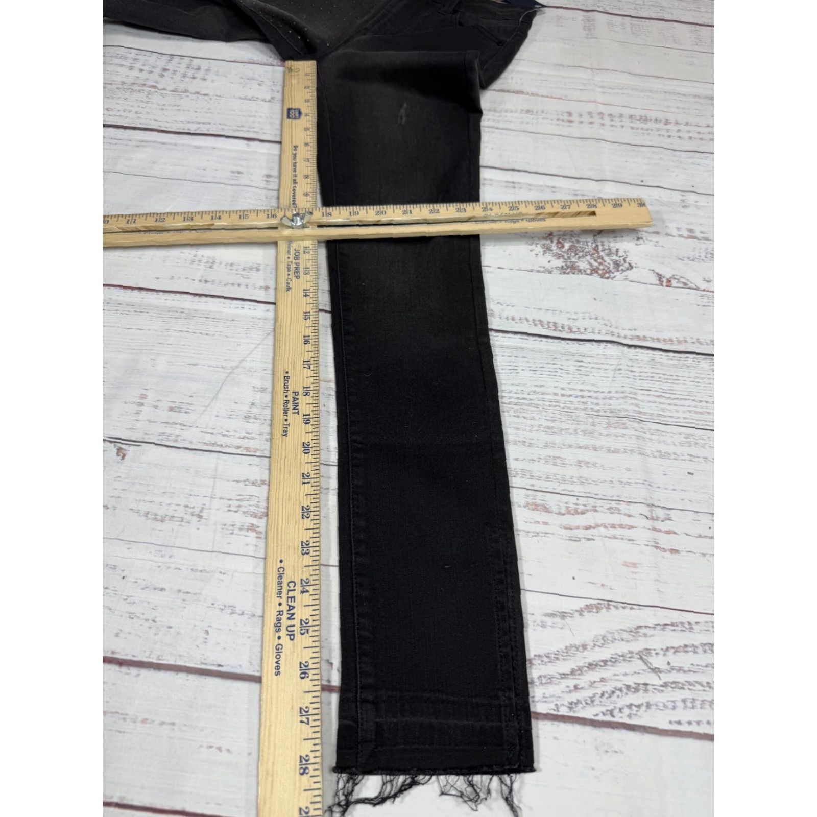 Vintage VINTAGE Rachel Rachel Roy Black Jeans Studded Raw Edge Distressed Ankle Sz 24 NWT Women Jeans Rhinestone 90s Mens Womens Girls Size 42" / US 20 - 4 Thumbnail