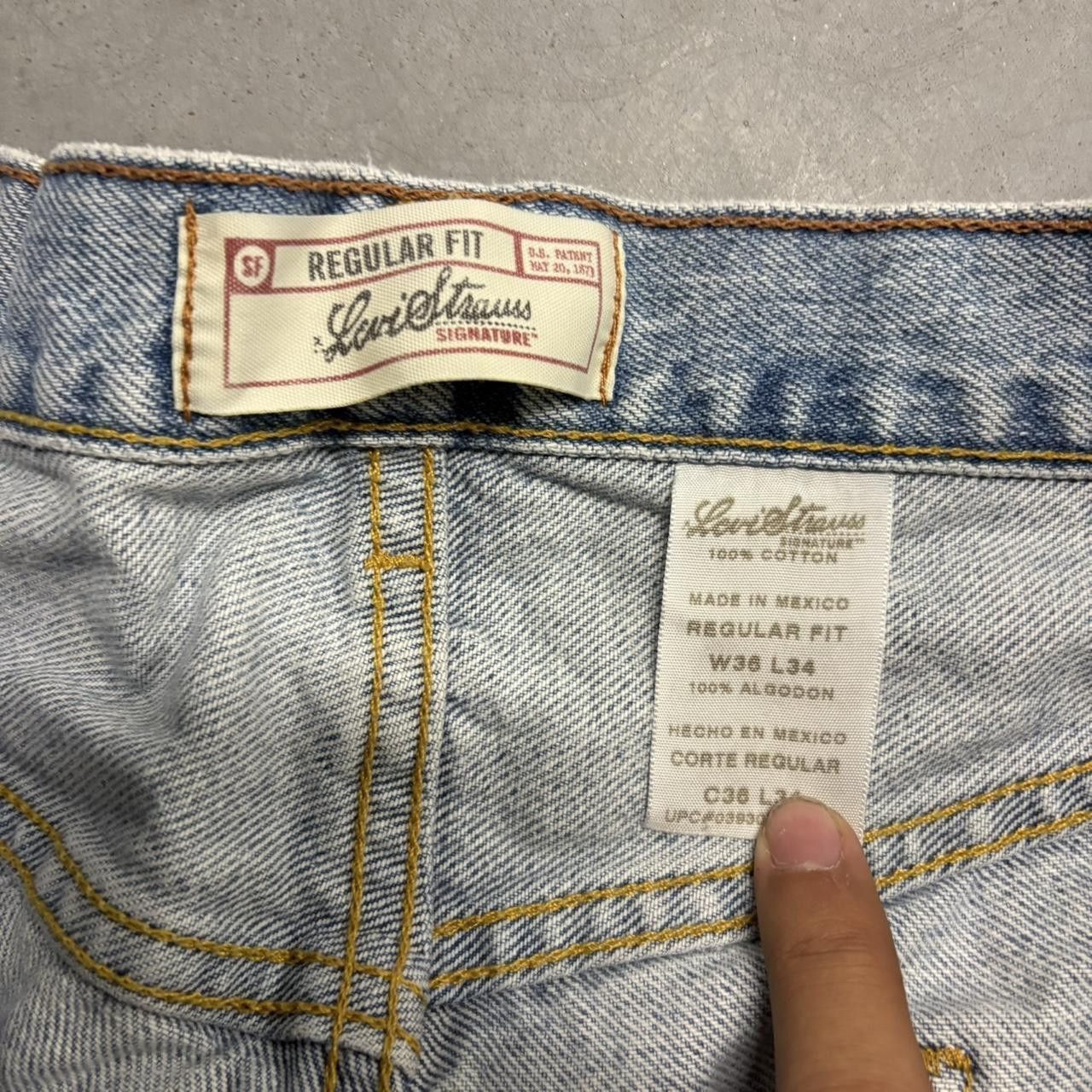 Levi's Crazy Vintage Y2K/2000s Levis Skater style Tall Light Blue Wash Denim Jeans! Size US 36 / EU 52 - 8 Thumbnail