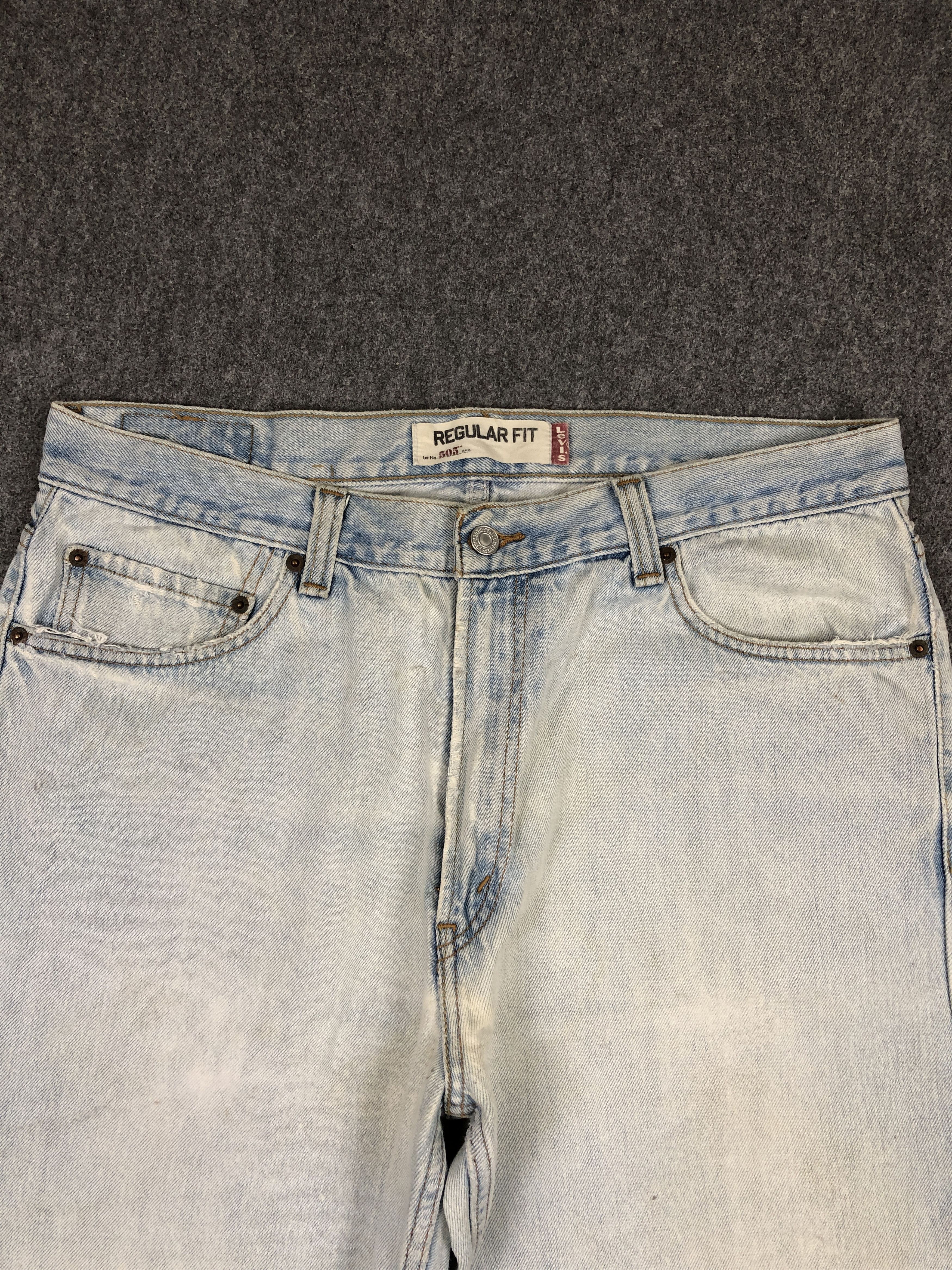 Levi's Light Washed Vintage Levis 505 Jeans DP2366 Size US 35 - 2 Thumbnail