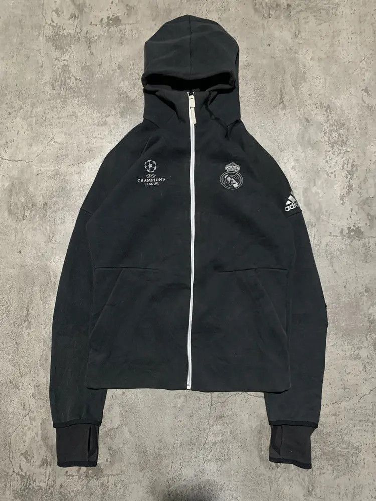 Adidas Vtg worn Adidas real madrid ZNE balaclava hoodie jacket Size US M / EU 48-50 / 2 - 1 Thumbnail