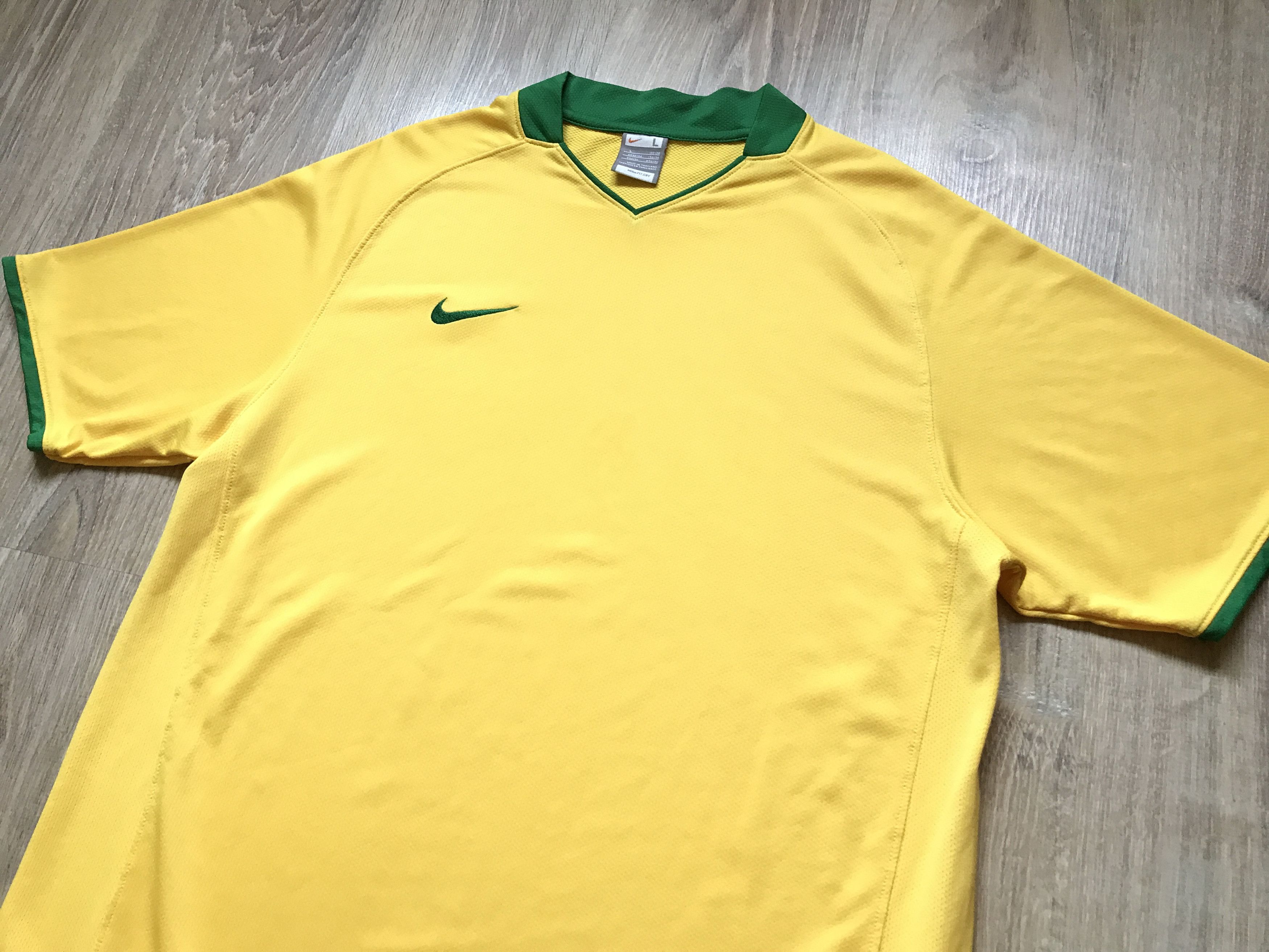 Nike × Vintage Vintage Nike Brazil Football Shirt Size US L / EU 52-54 / 3 - 3 Thumbnail