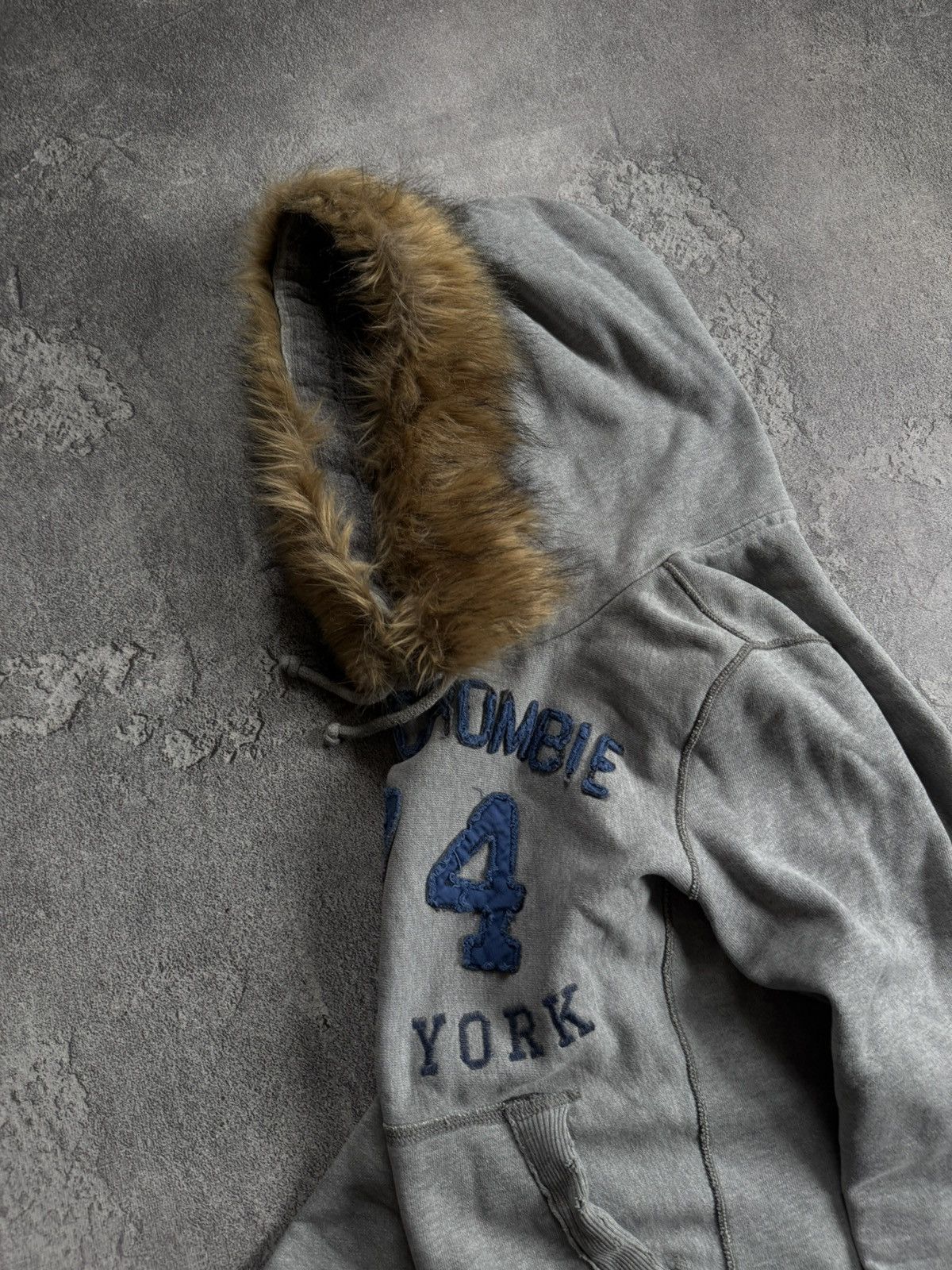 Abercrombie & Fitch Abercrombie & Fitch Y2K Fur Faux hoodie if six was nine LGB Size S / US 4 / IT 40 - 16 Thumbnail